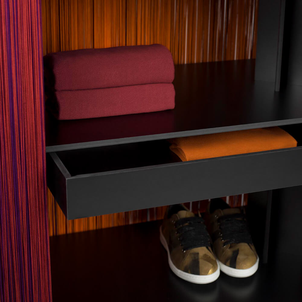 Red ALPAGA Bench