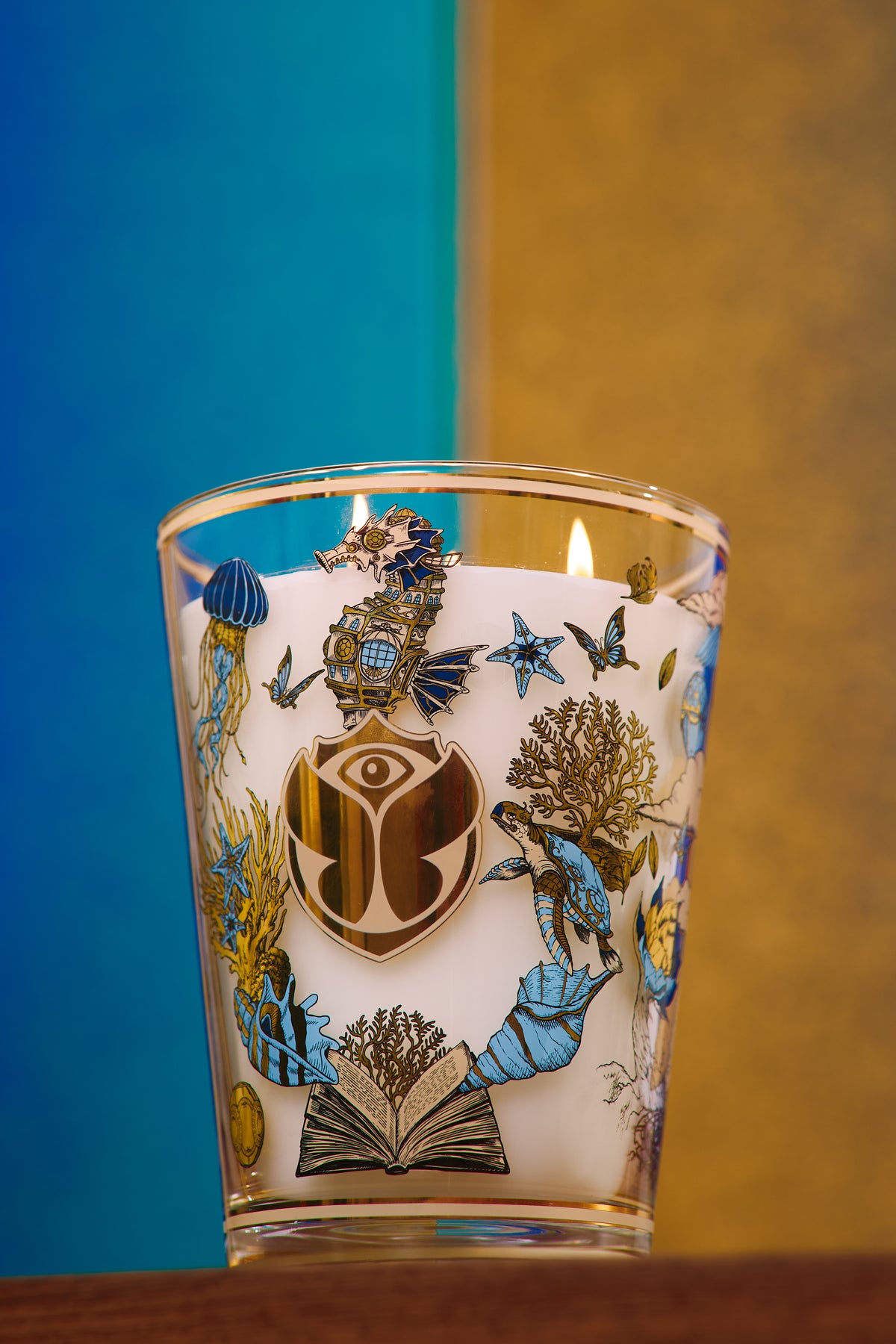 Scented candle TOMORROWLAND pear, lily of the valley, and moss