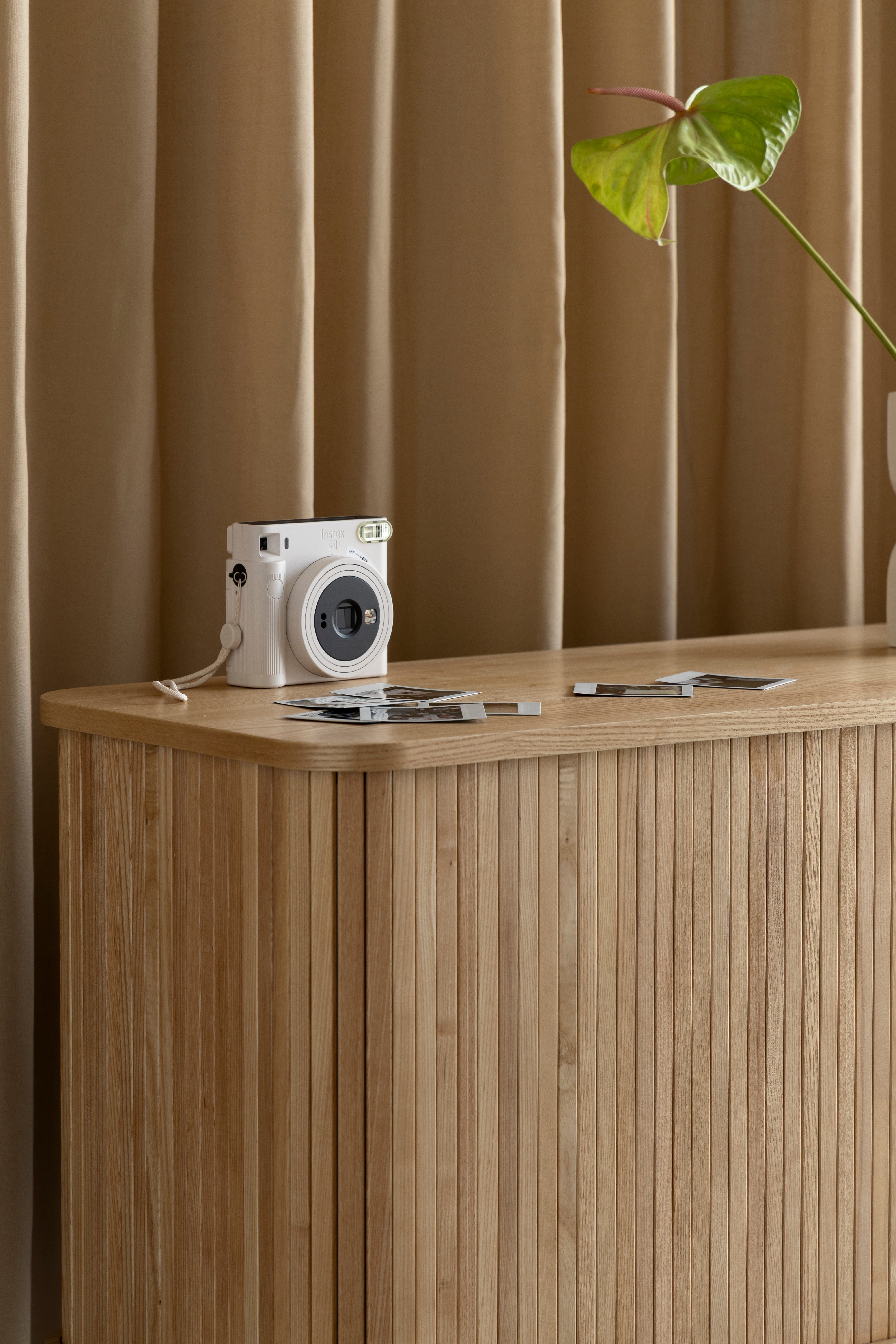 BARBIER Chest of Drawers in Ash Wood