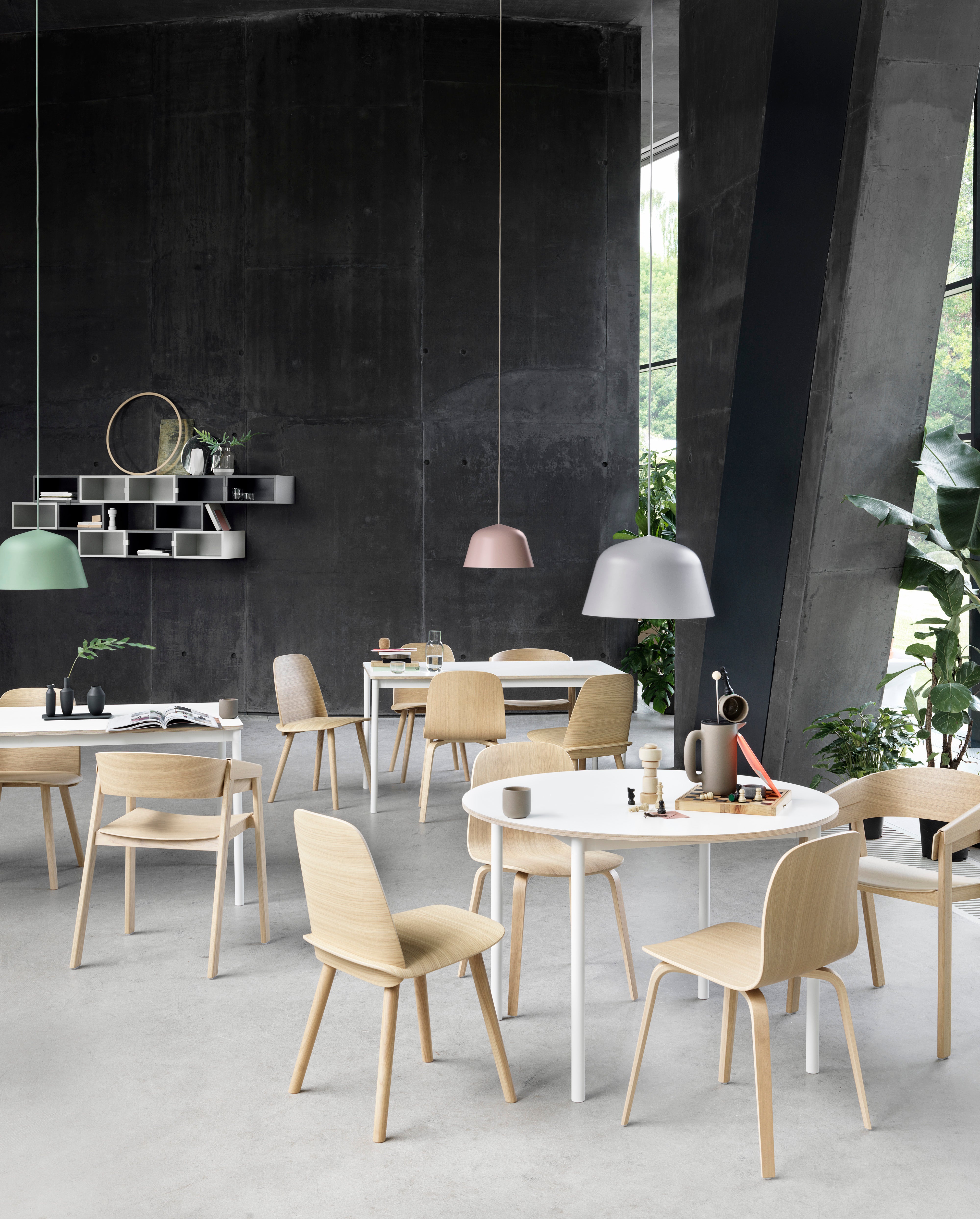 BASE Black Round Table
