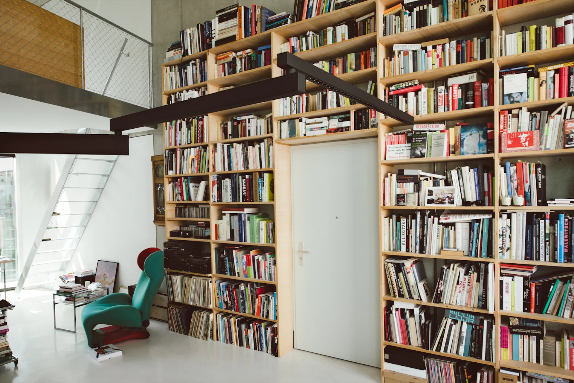 BLACK FLAG PRO Wall Lamp with Arm Black