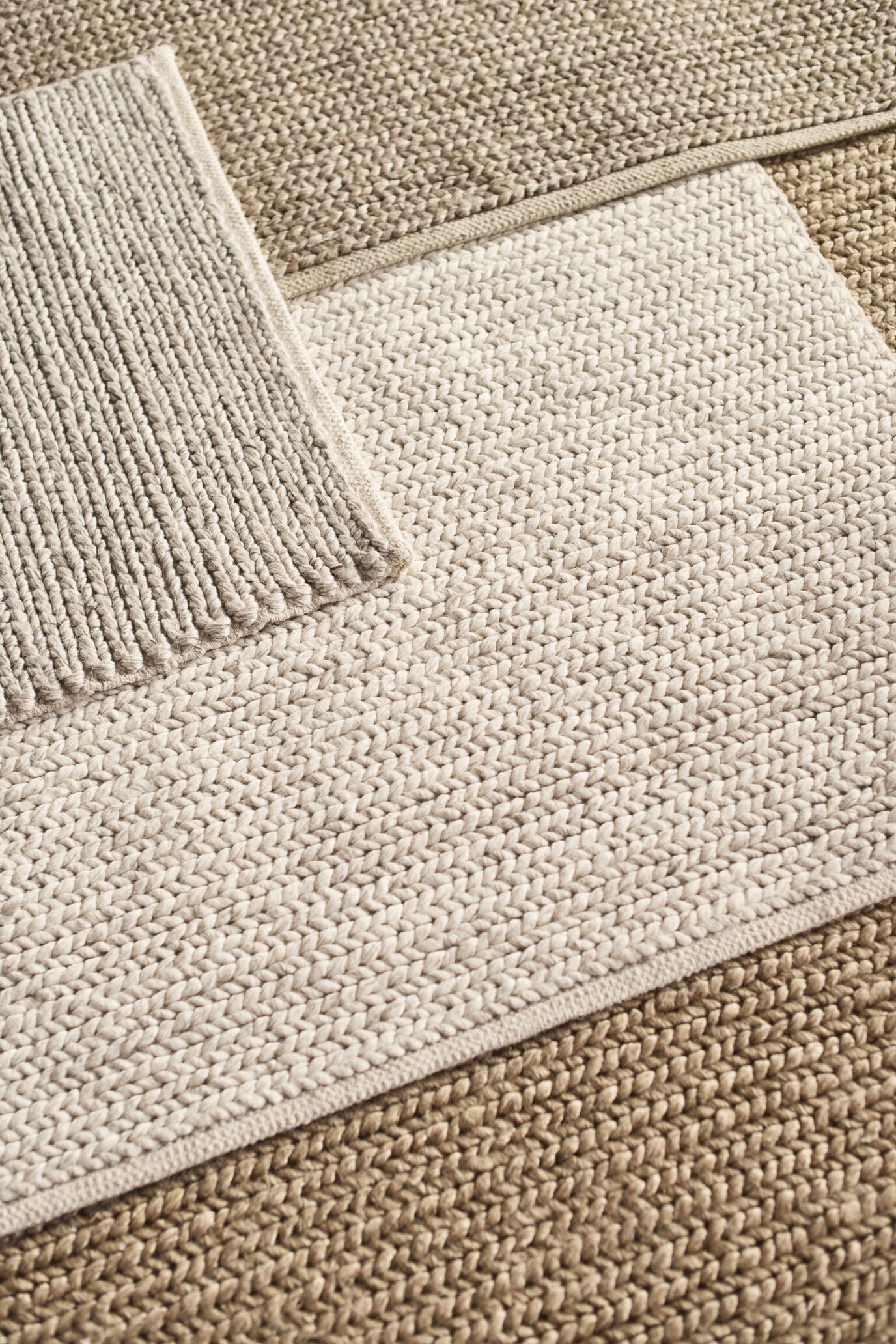 Braid beige rug