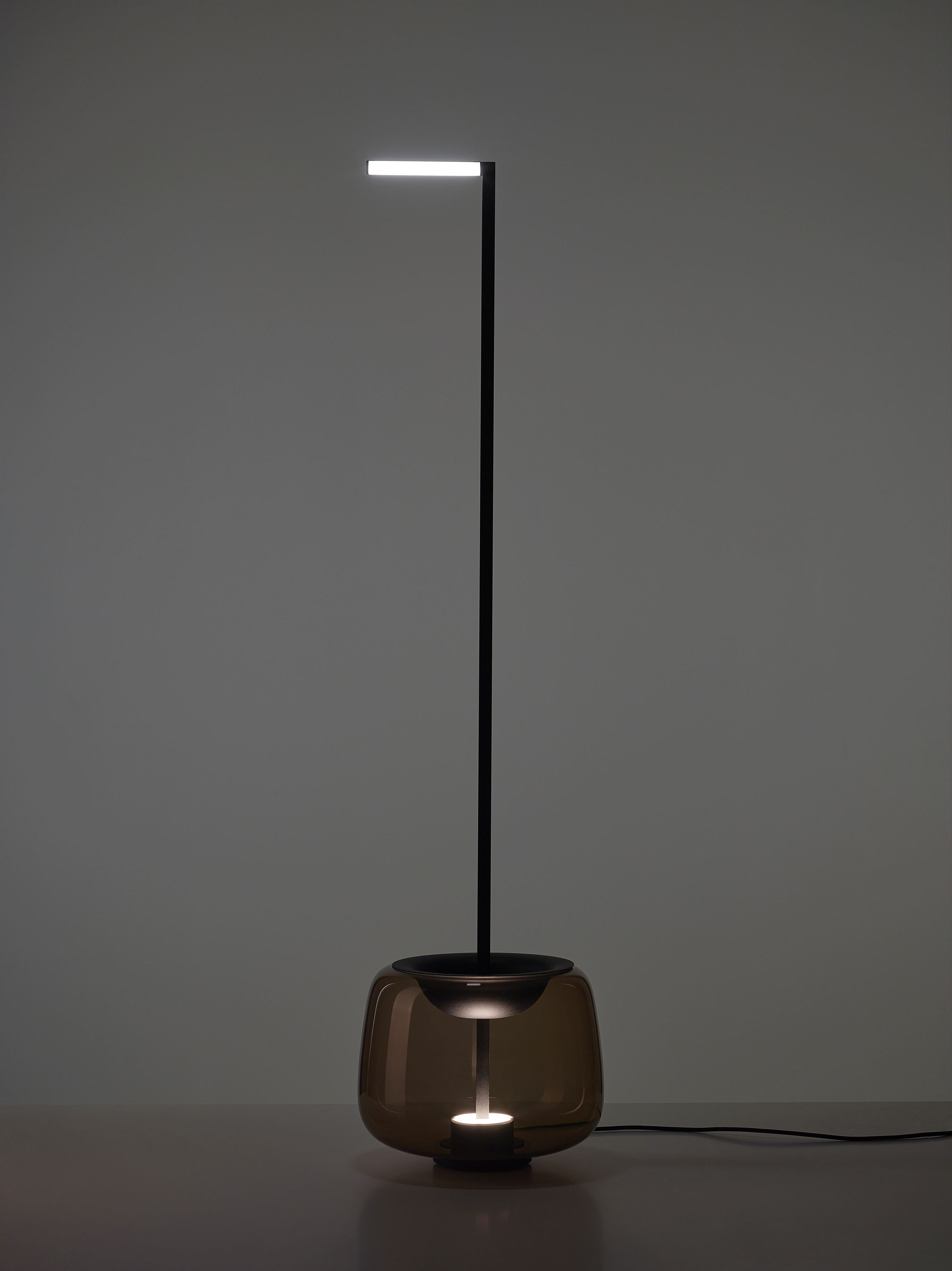 Double -shiny glass floor lamp