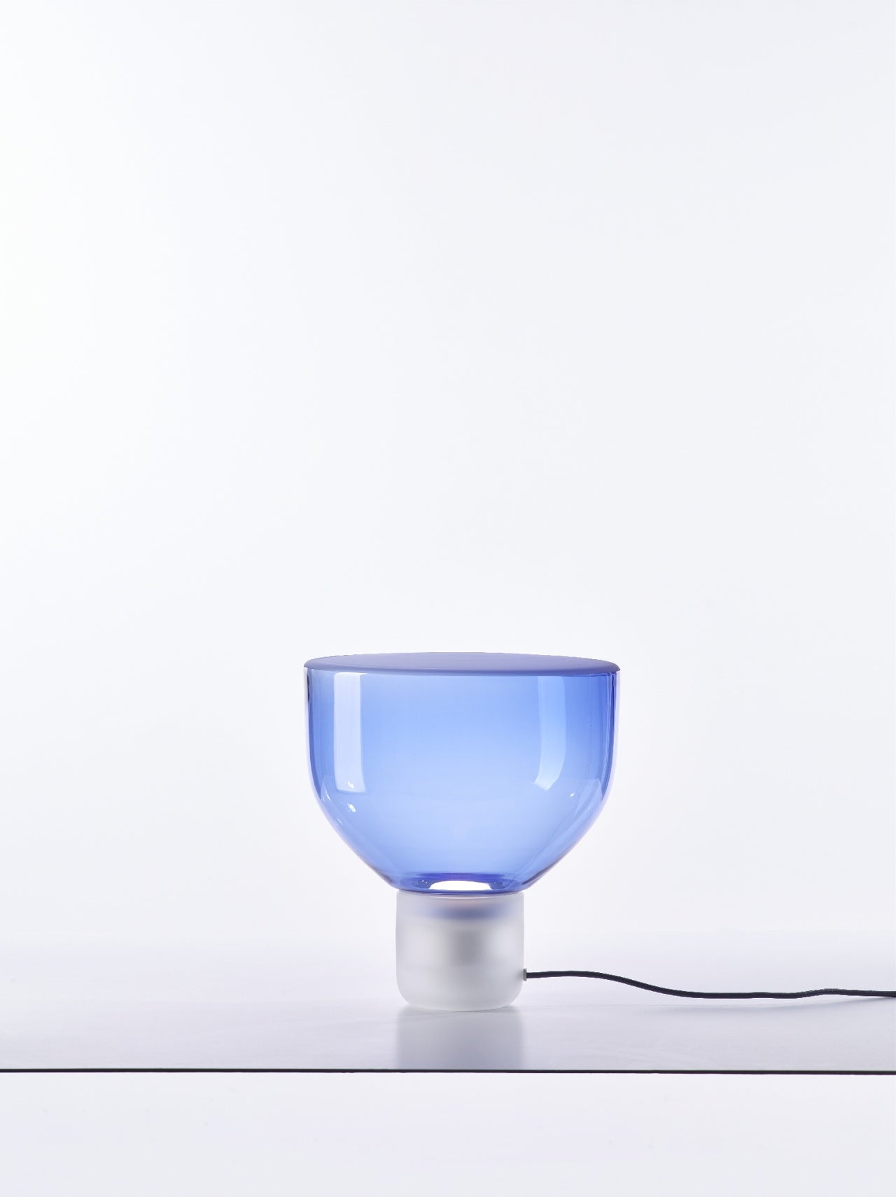 Lightline table lamp matte base