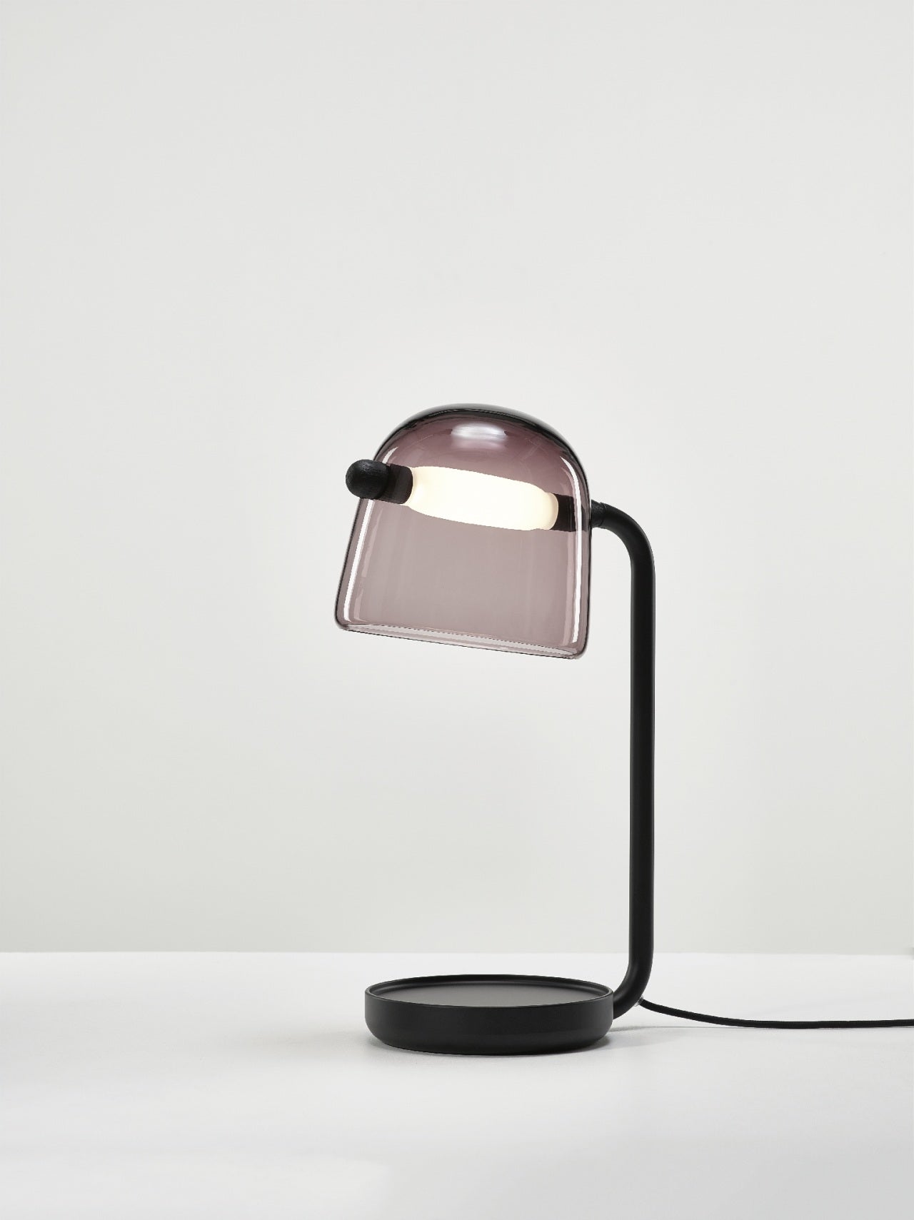 Table lamp can be black base