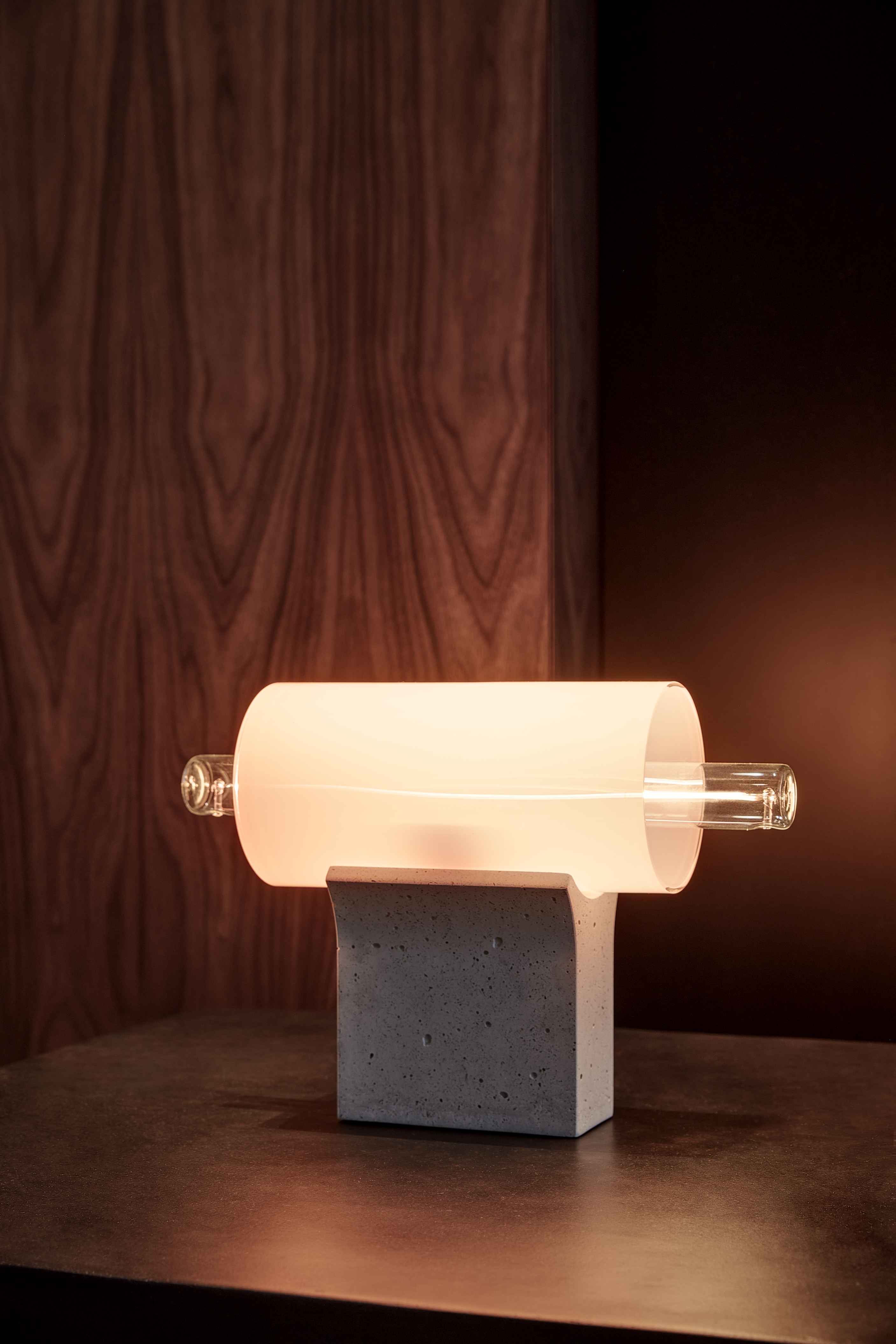 Overlay table lamp concrete