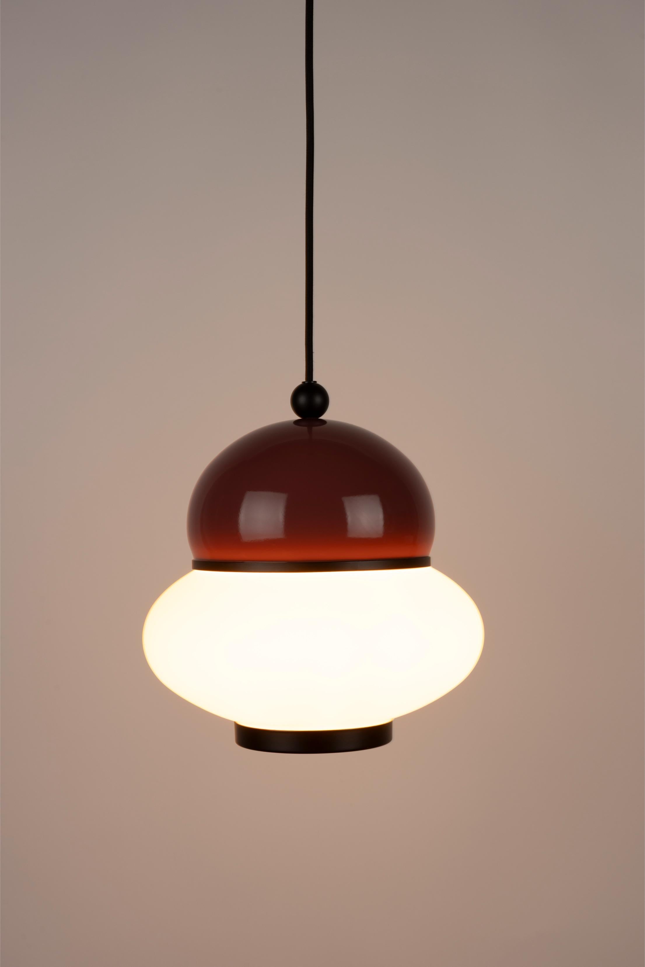 BUMBLE pendant lamp in burgundy with black finish