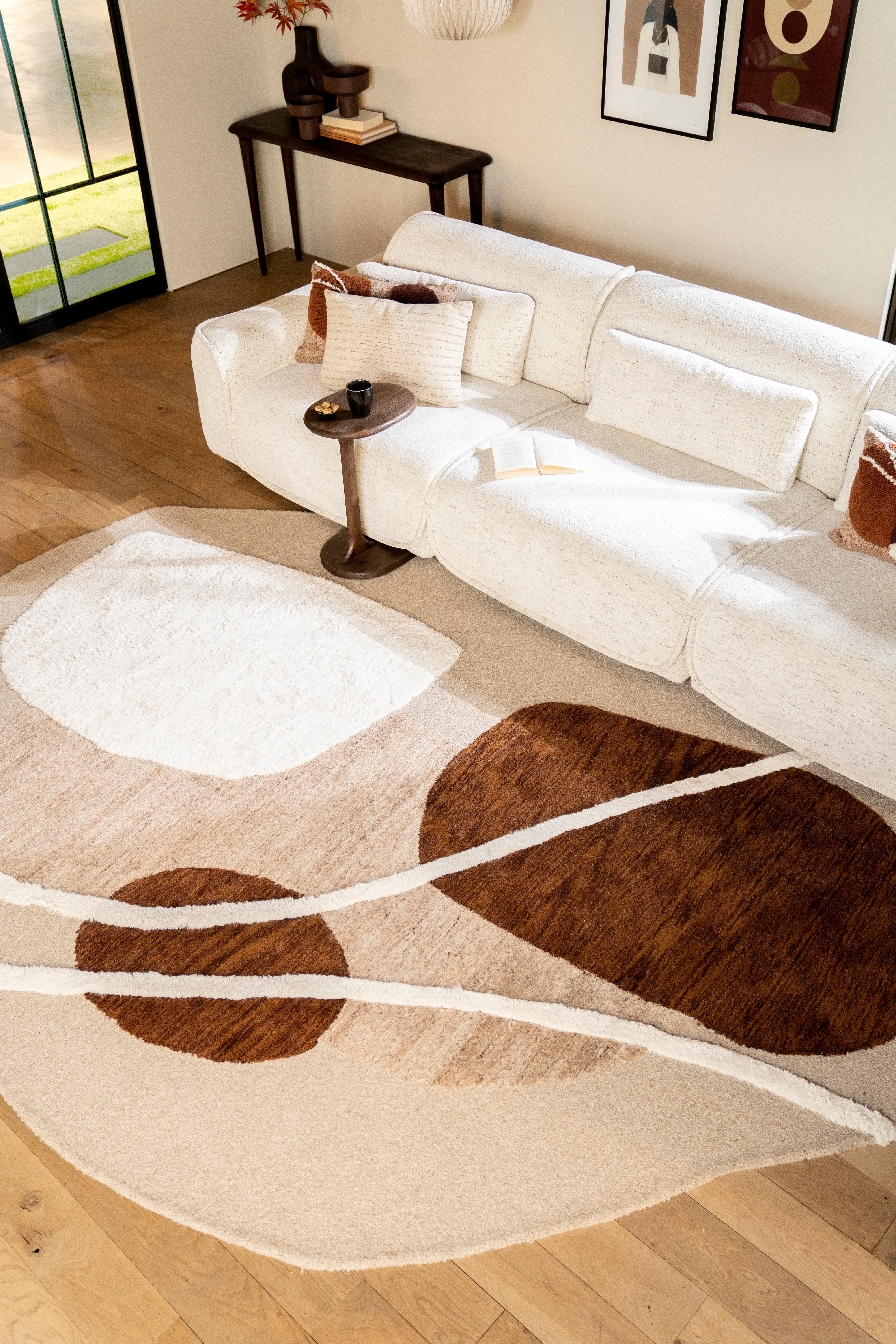 OGANI beige rug with brown