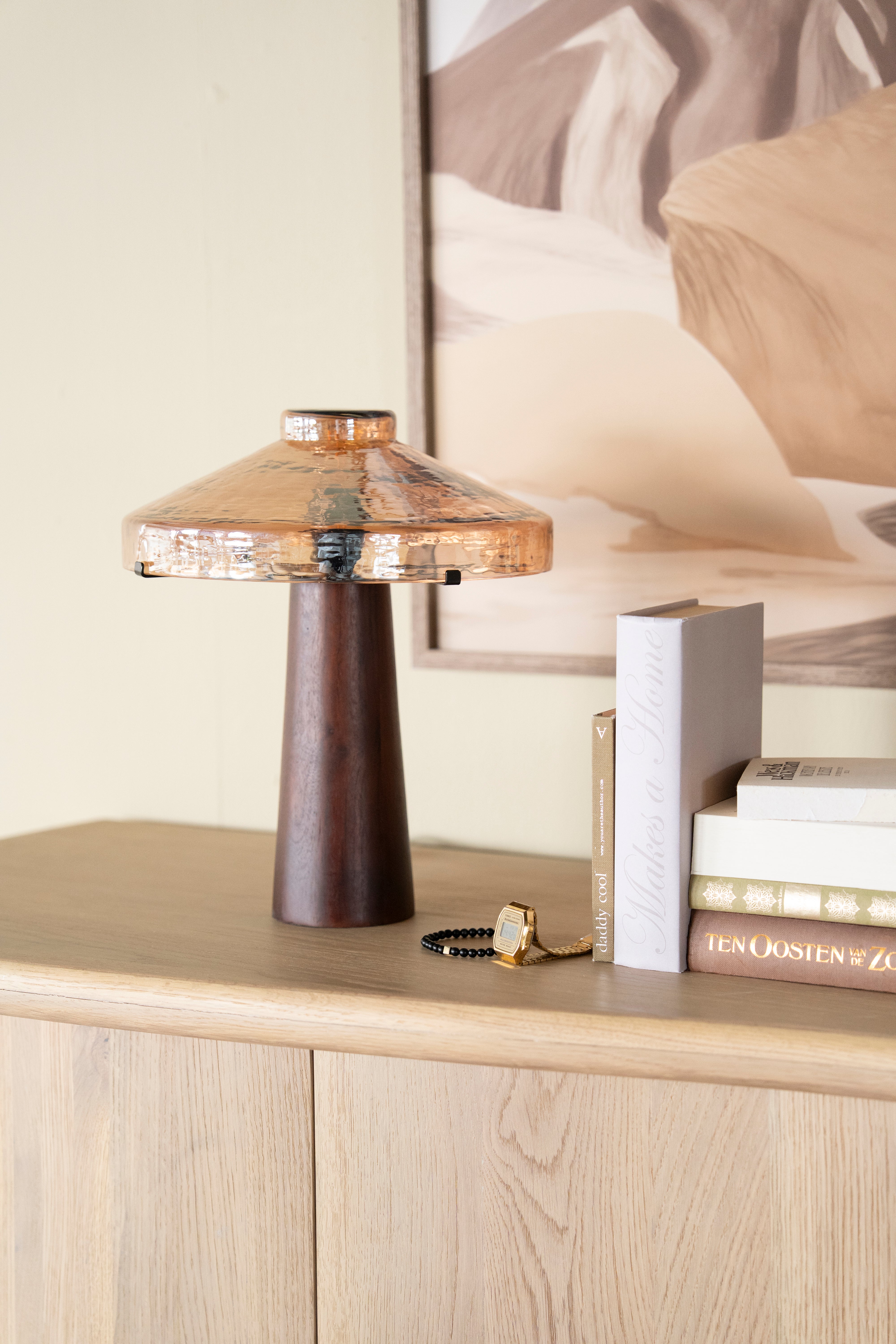 Tischlampe DOME mit Holzfuß und Glasschirm