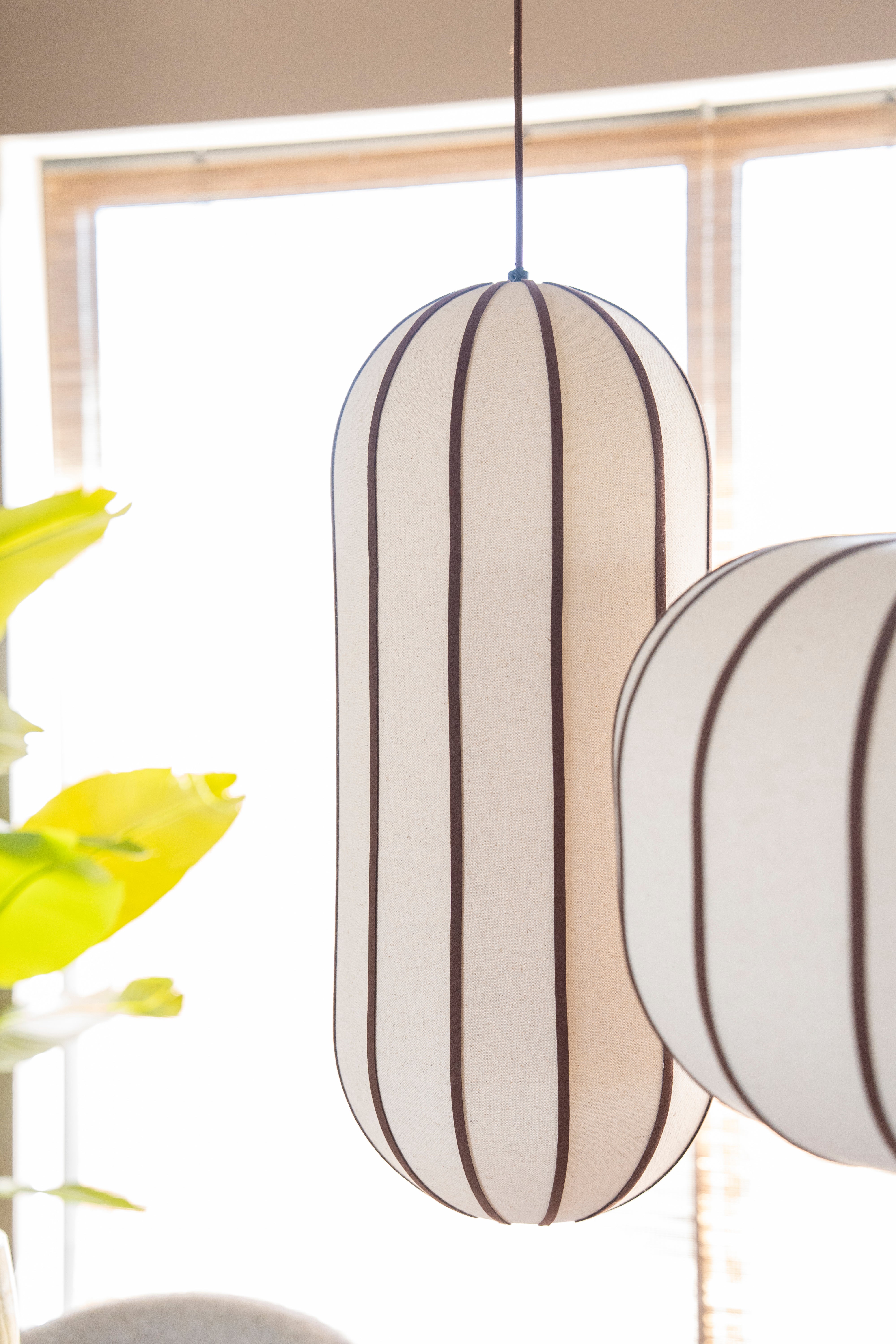 Lampa wisząca COCOON ONE beżowy z brązowym wykończeniem [Amelia]