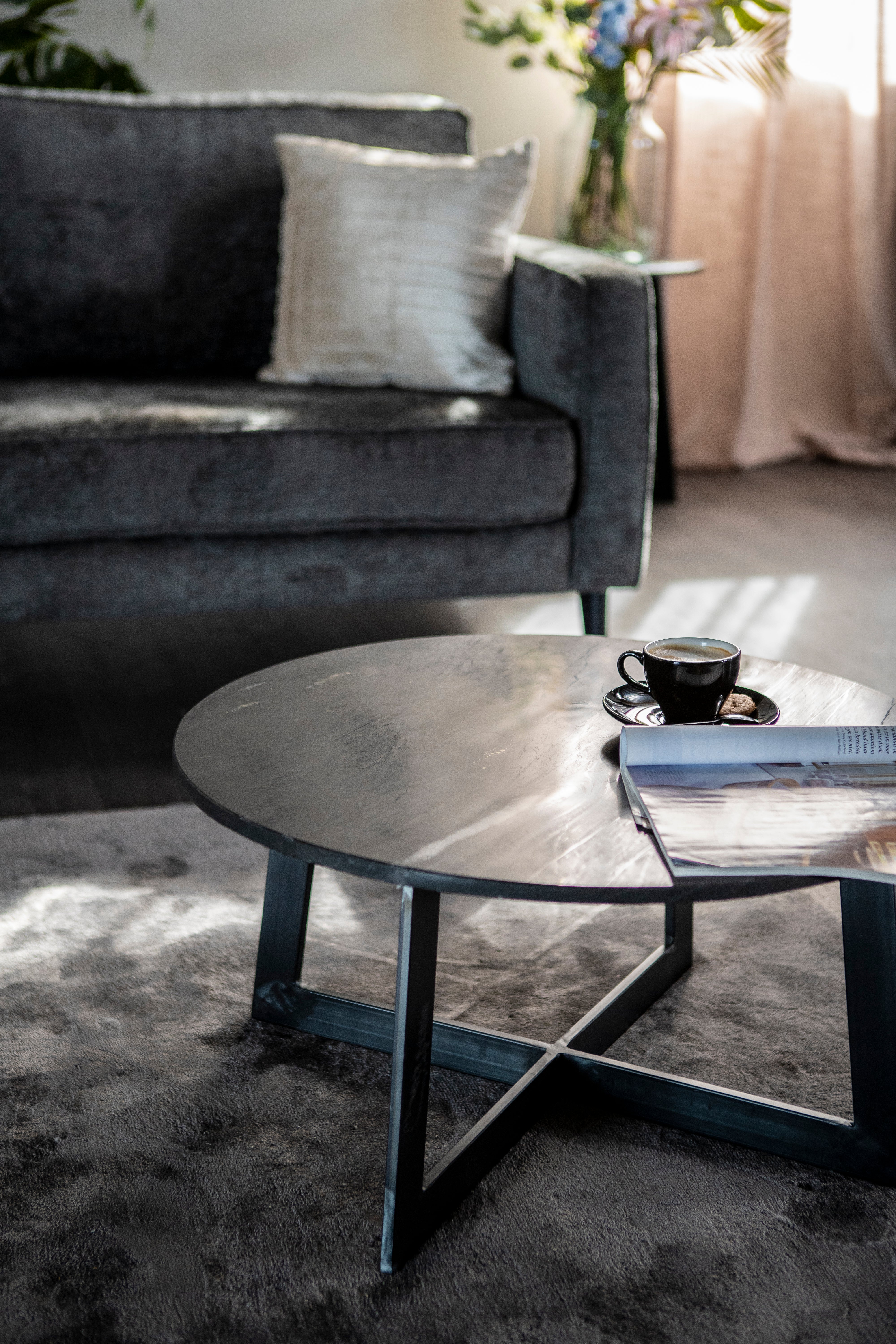MAJOR black marble coffee table