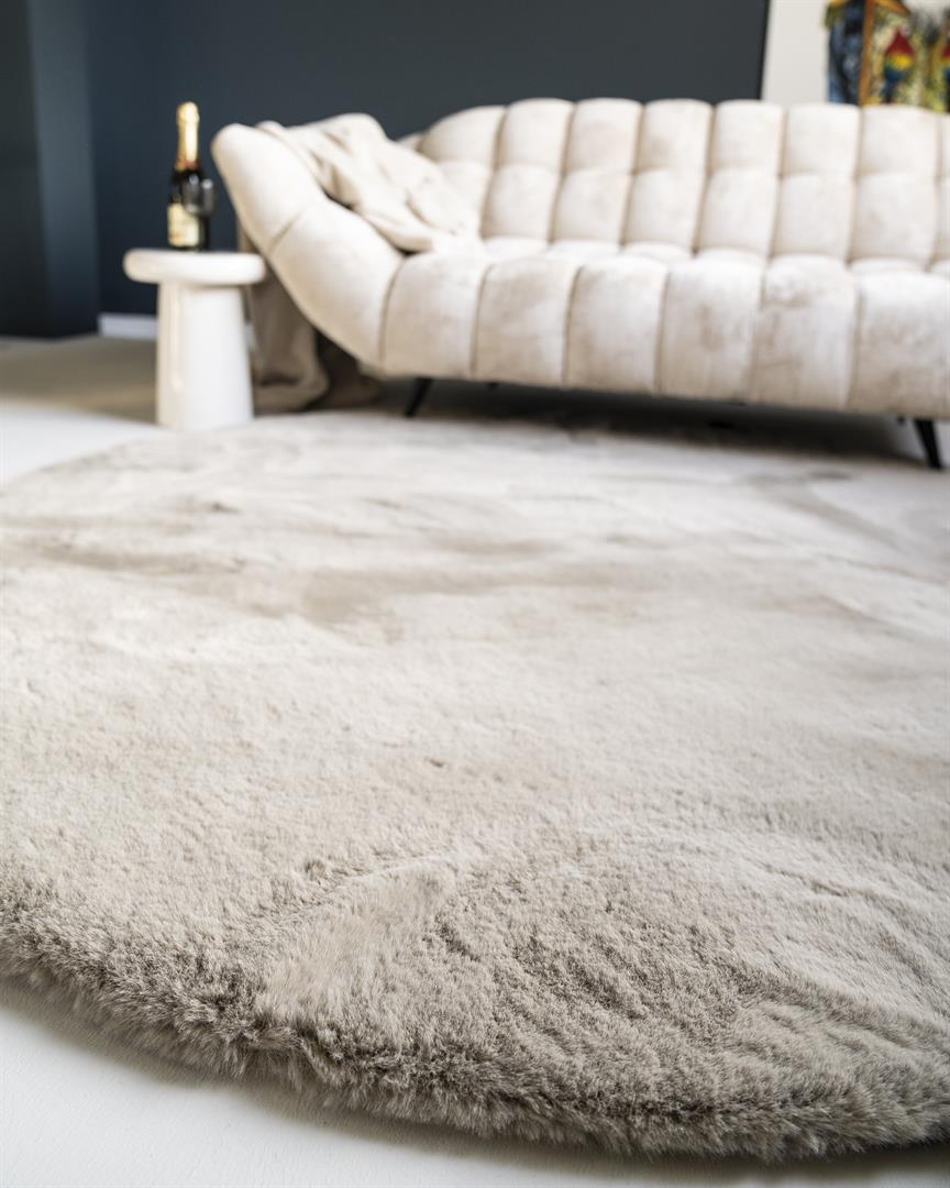 ZENA black round rug