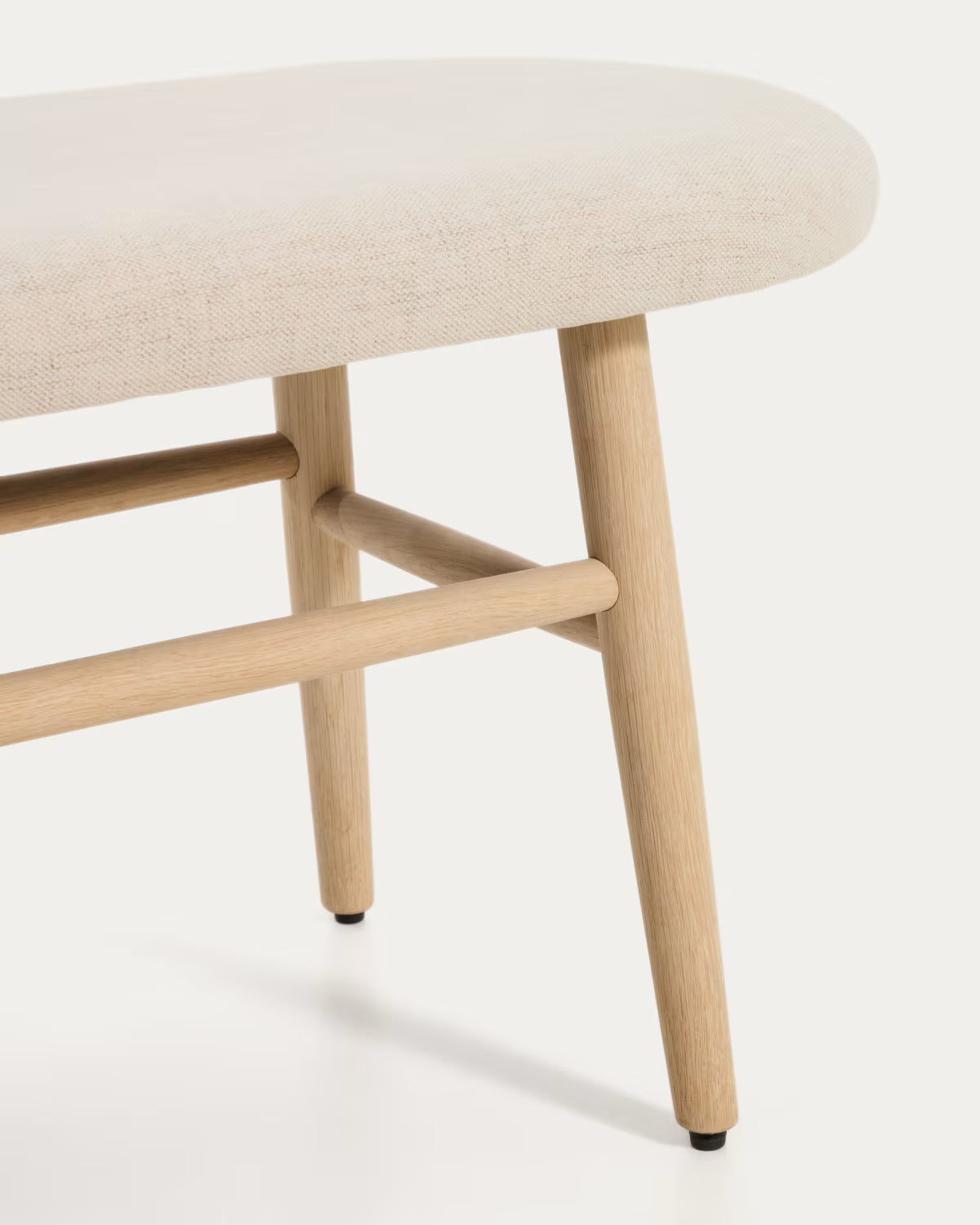 HELD bench in beige chenille with a veneered oak base