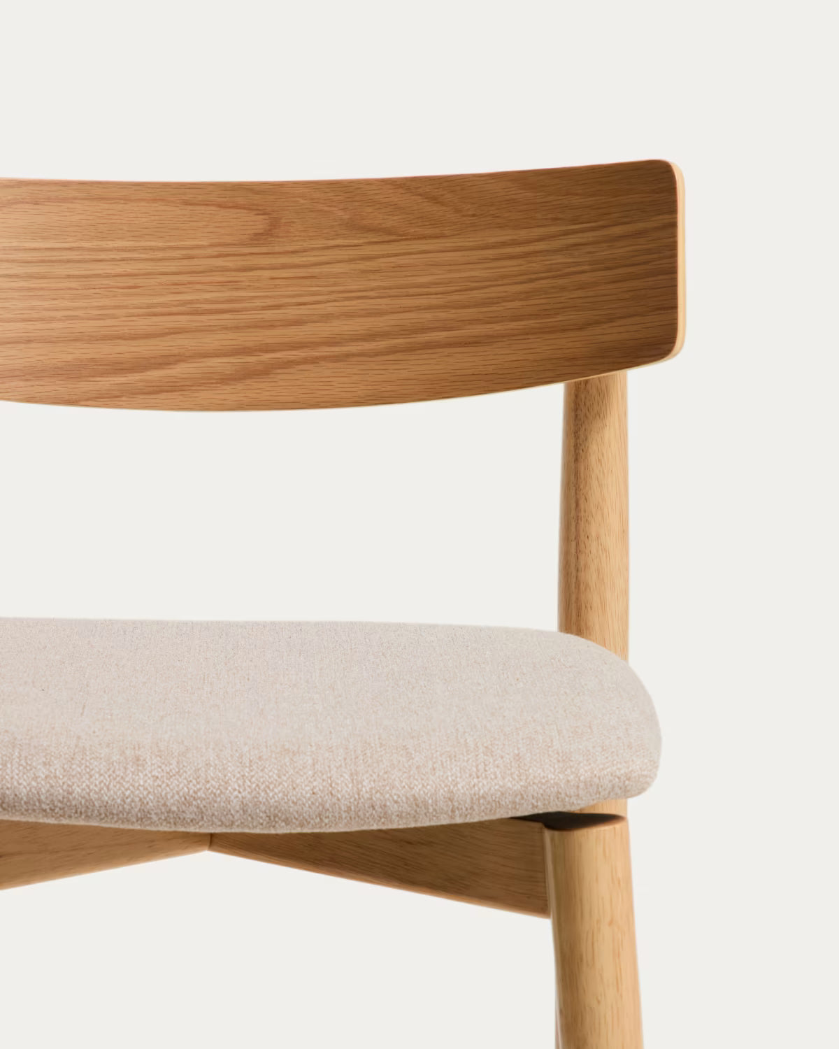 EVERA bar stool in beige chenille with a veneered oak base.