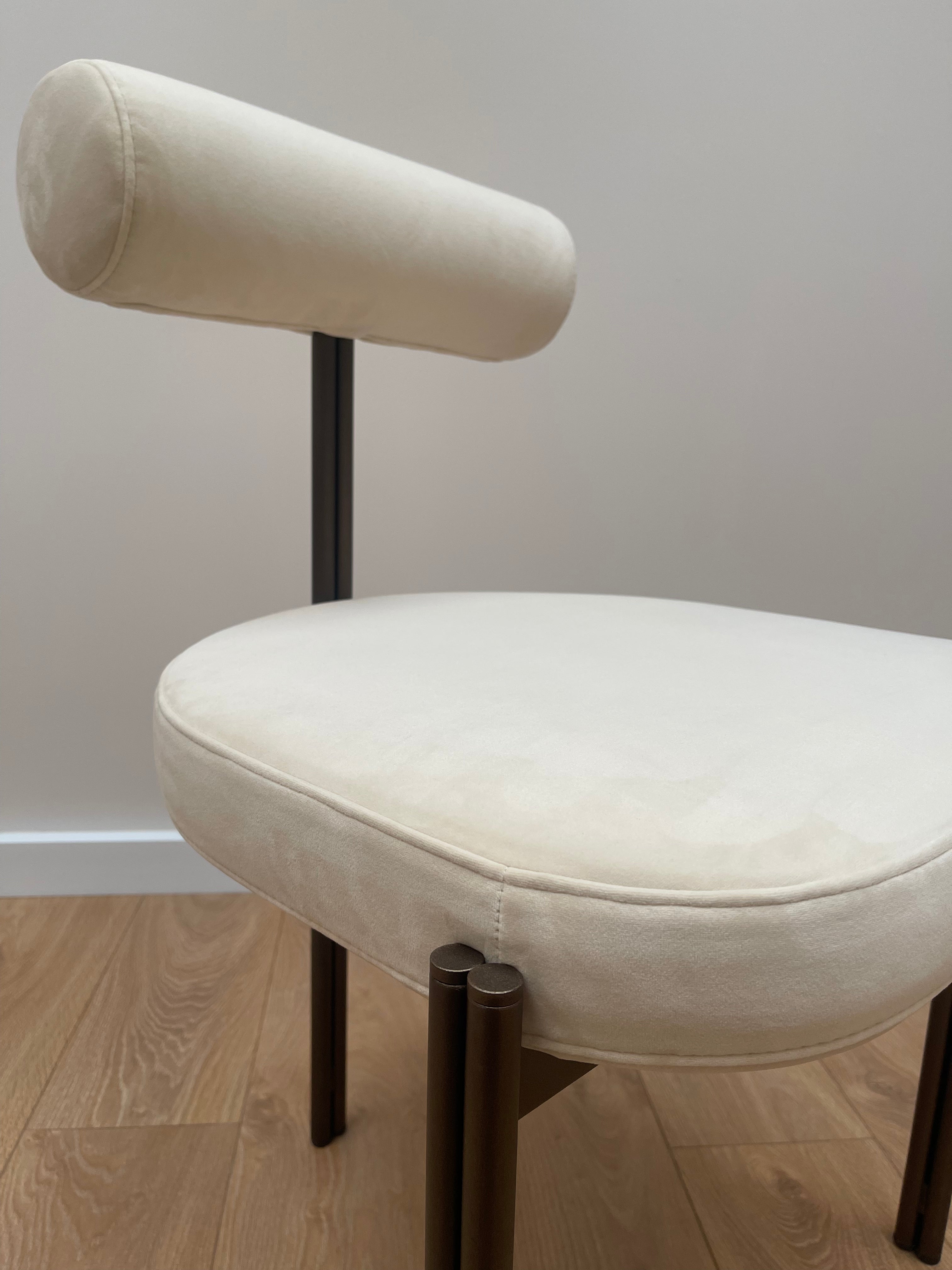 Velvet Chair CAILLOU Beige - Display Model