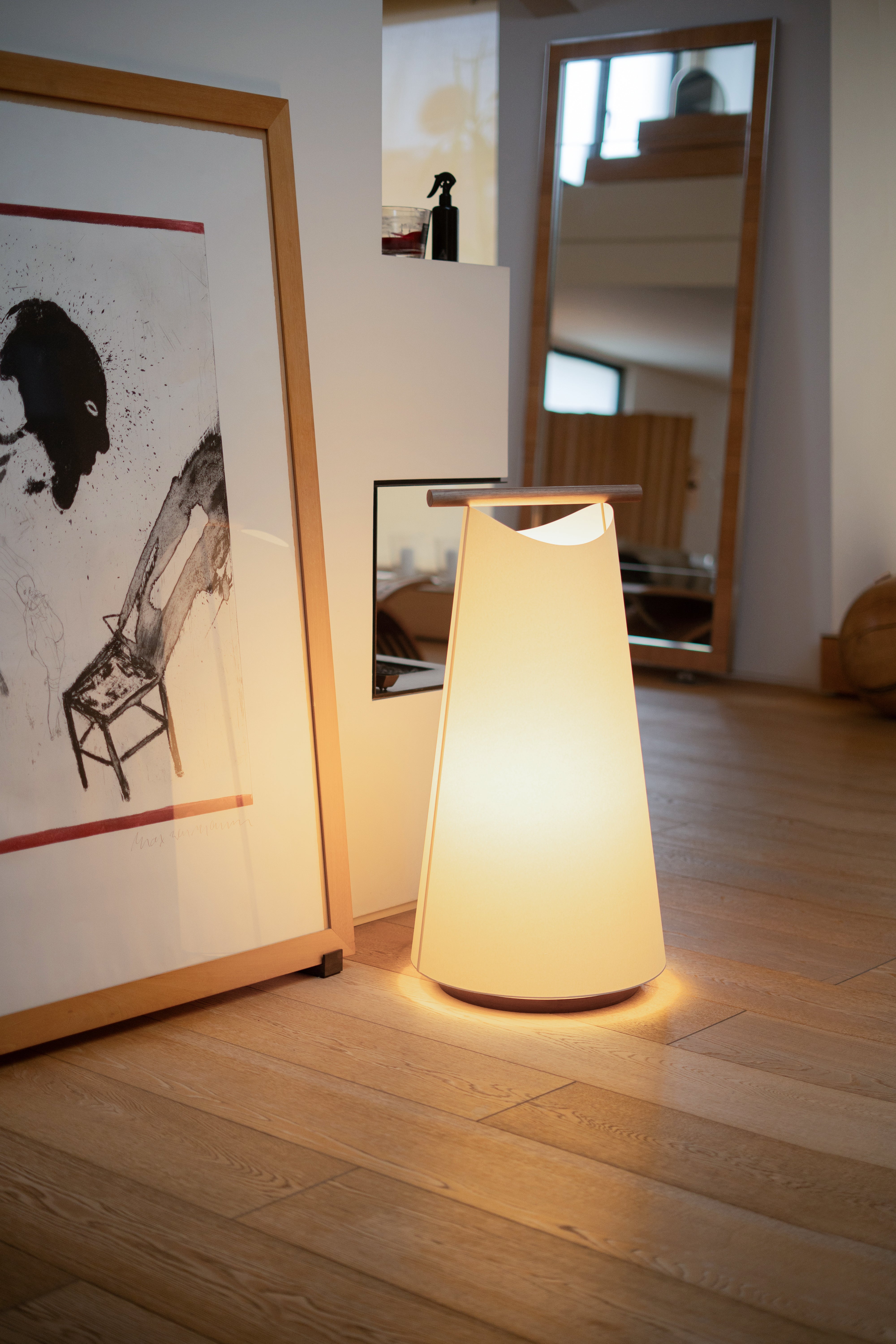 CATAY Floor Lamp in White with Oak Wood