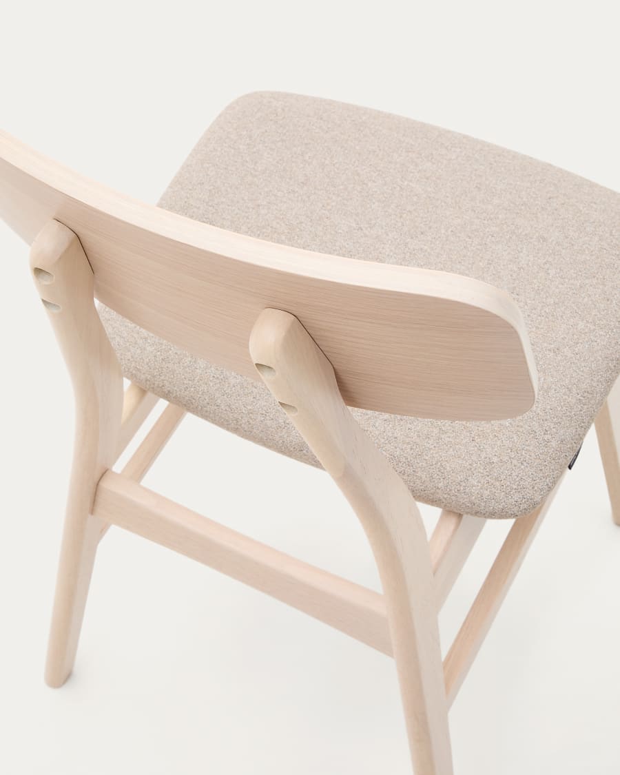 Selia light gray chair with an oak finish