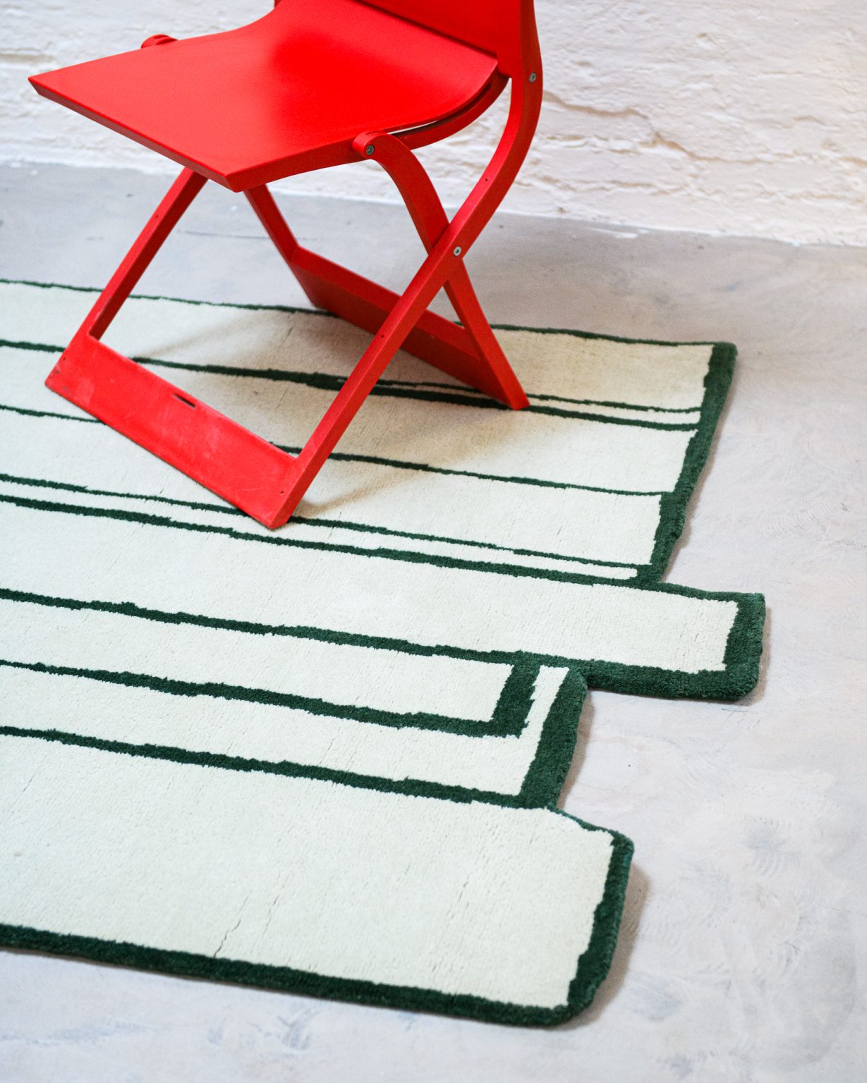 Dywan dekoracyjny asymetryczny CONTOUR zielony