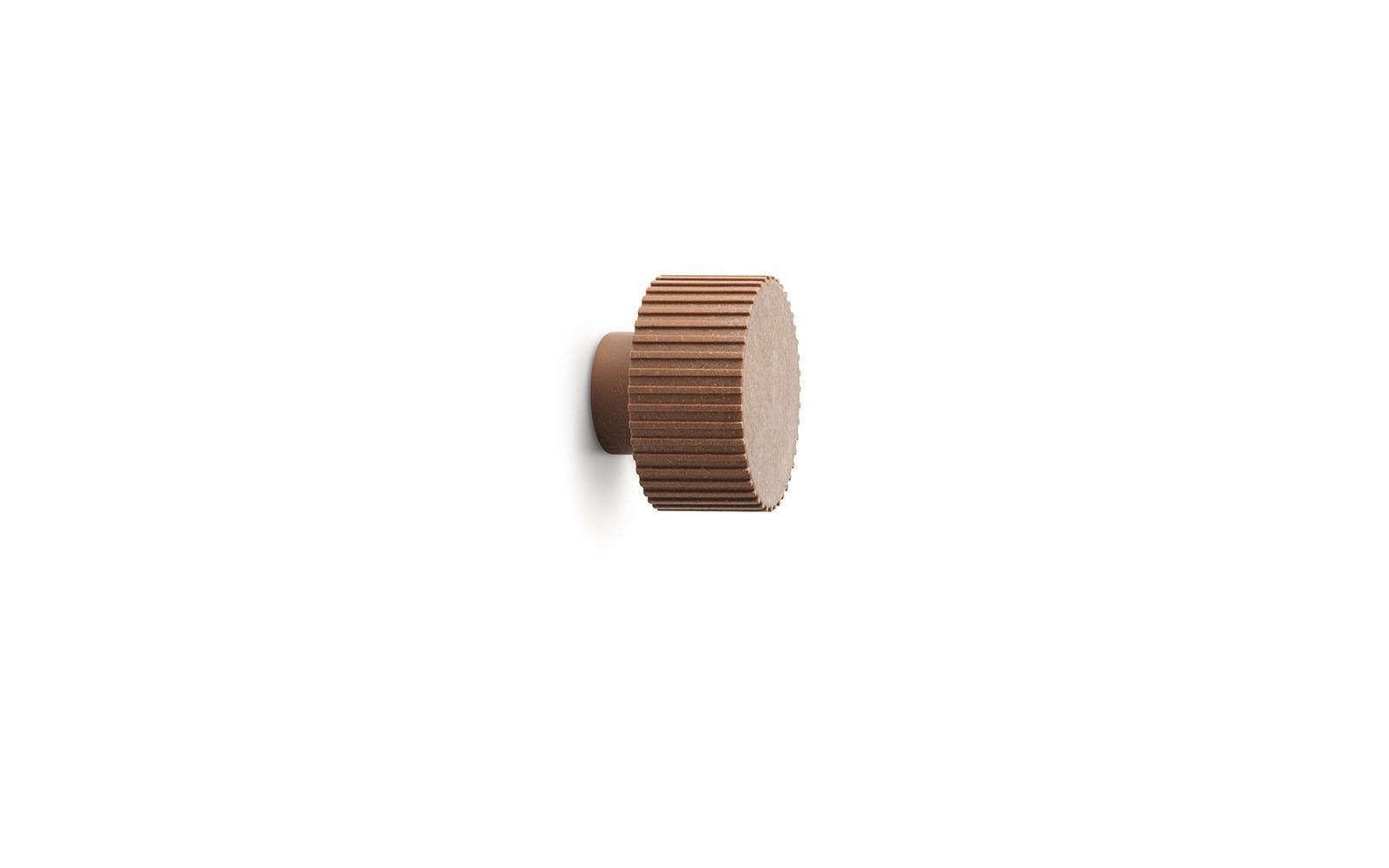 CHIP brown hanger