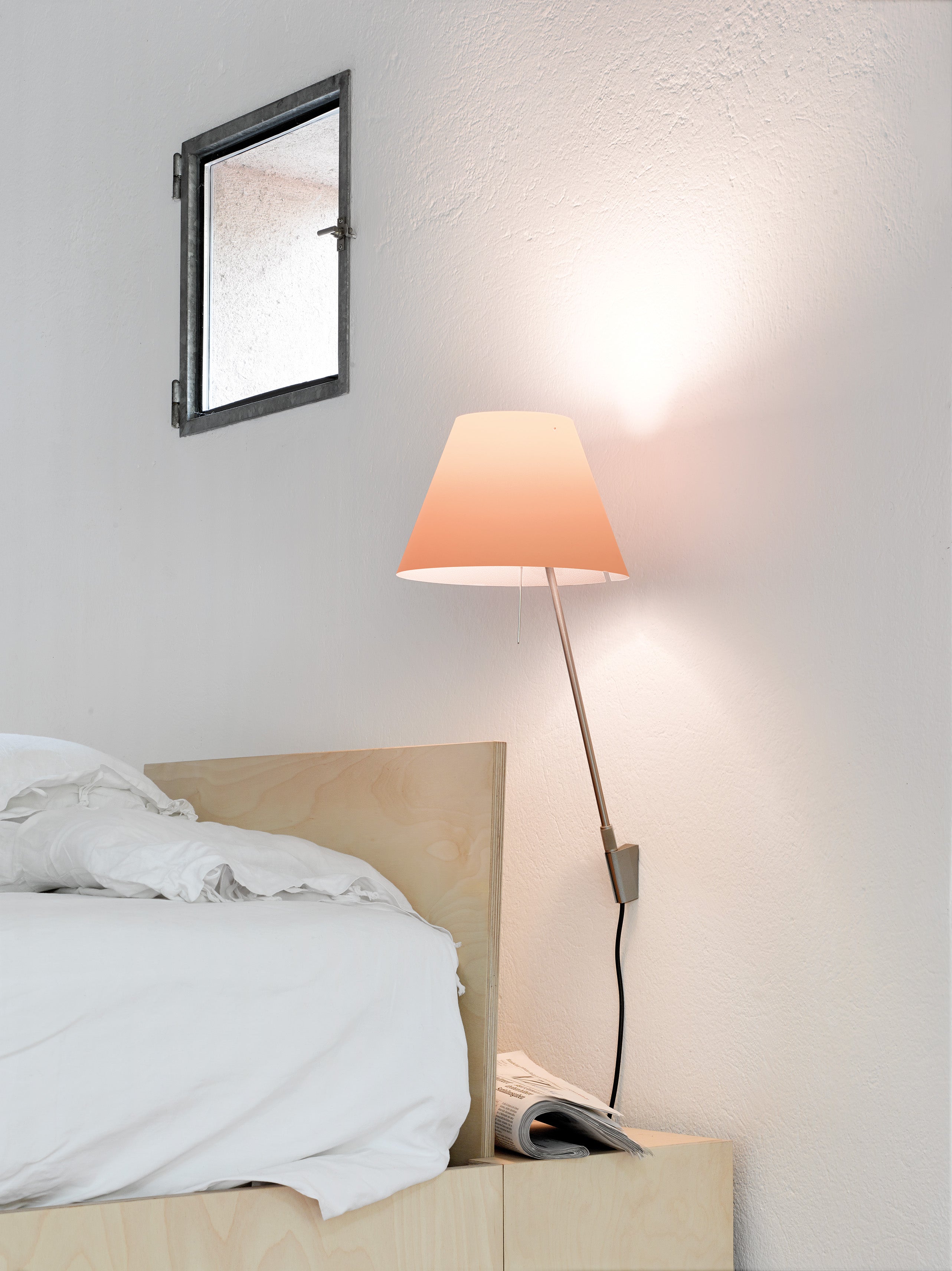 Costanzina beige wall lamp