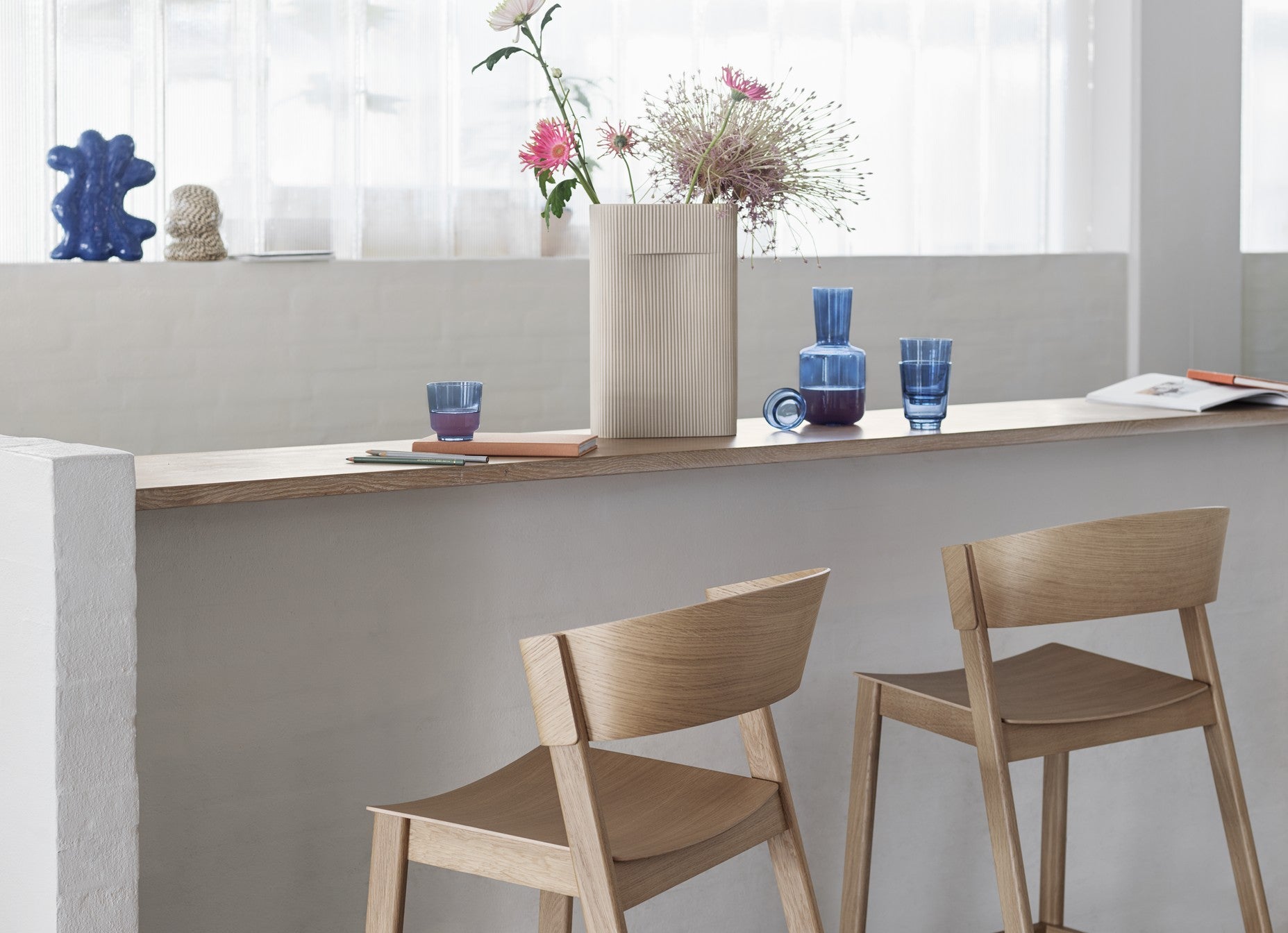 RAISE Dark Blue Carafe