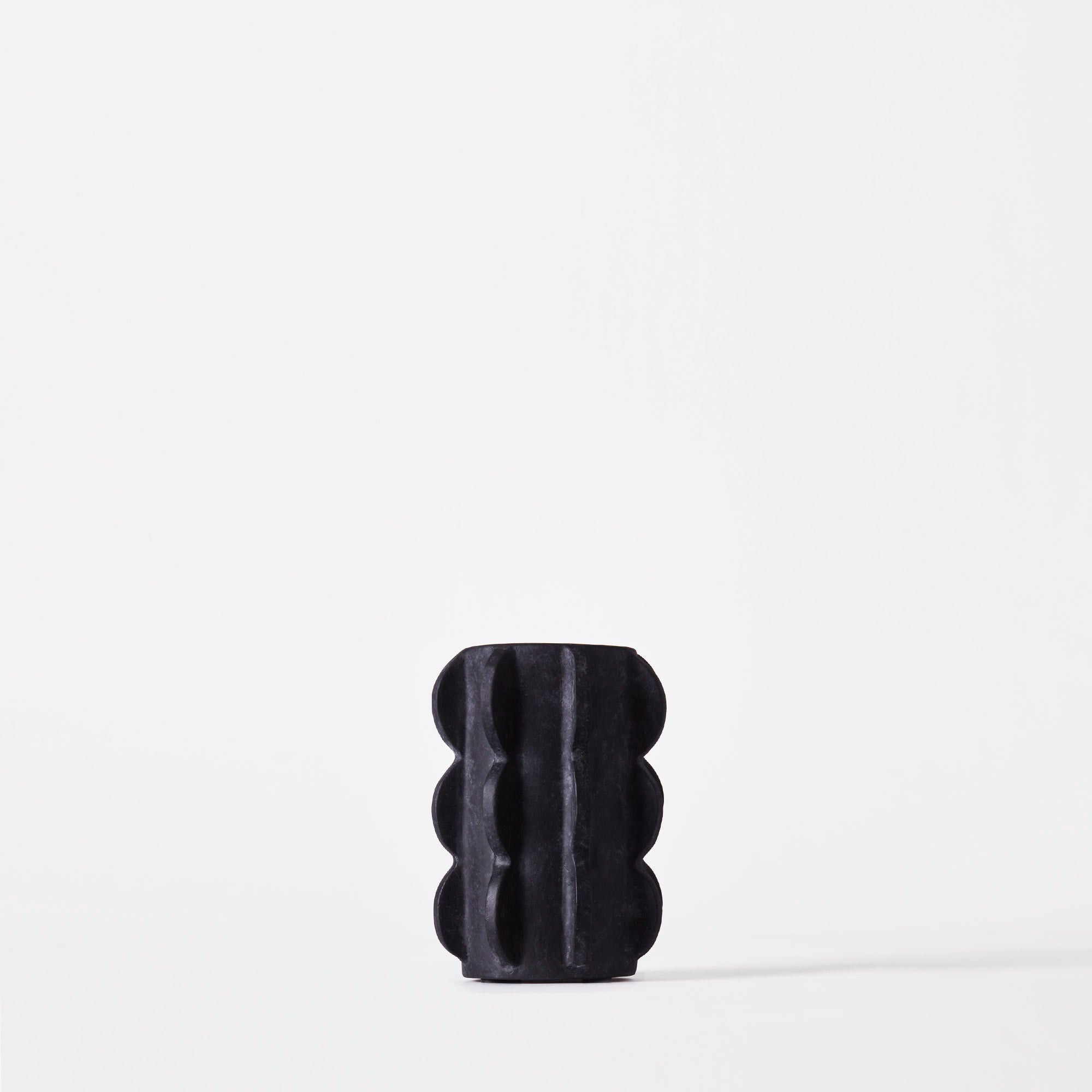 ARCISSIMO vase black ceramic