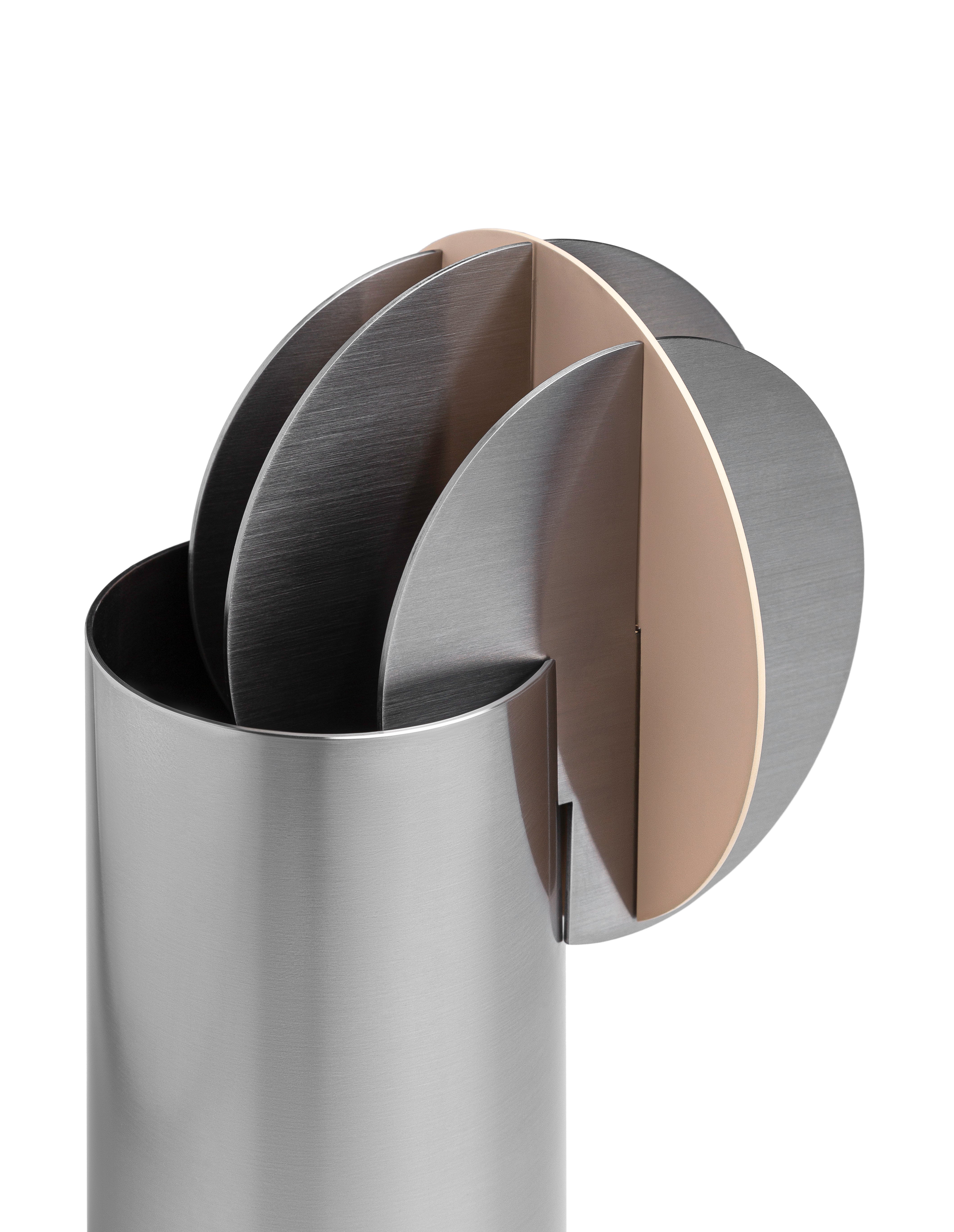 DELAUNAY Steel Vase in Powder Pink
