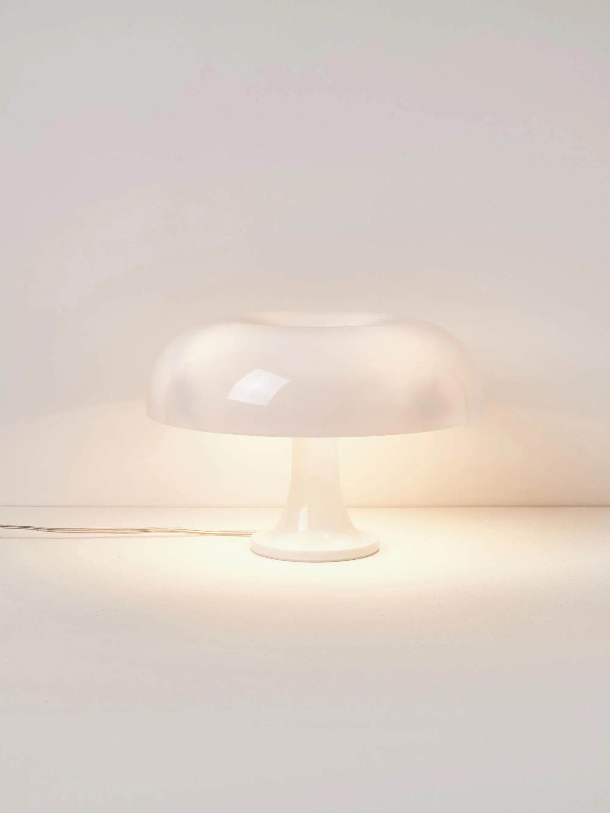 NESSINO white table lamp