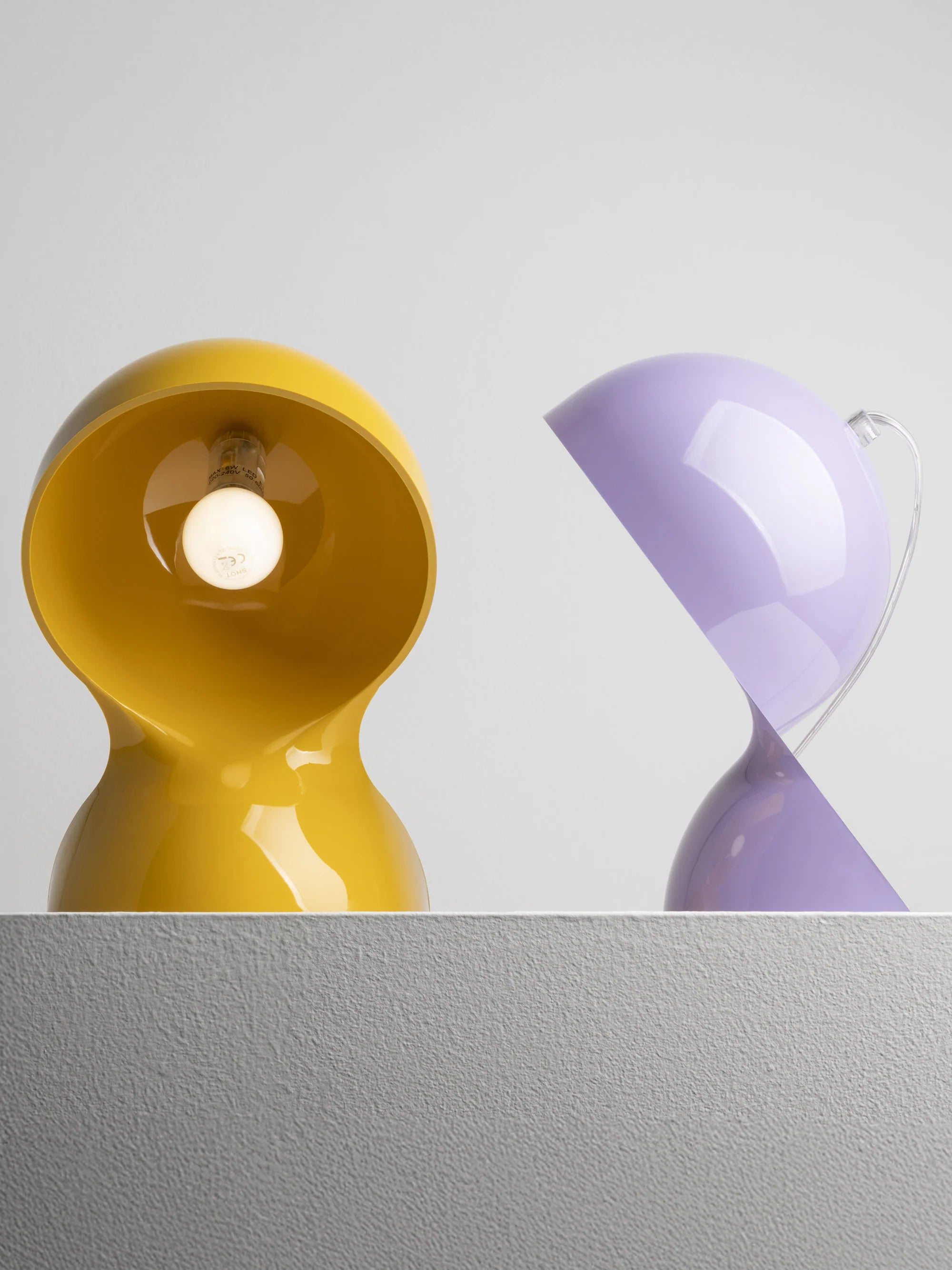 Tischlampe DALÙ lila