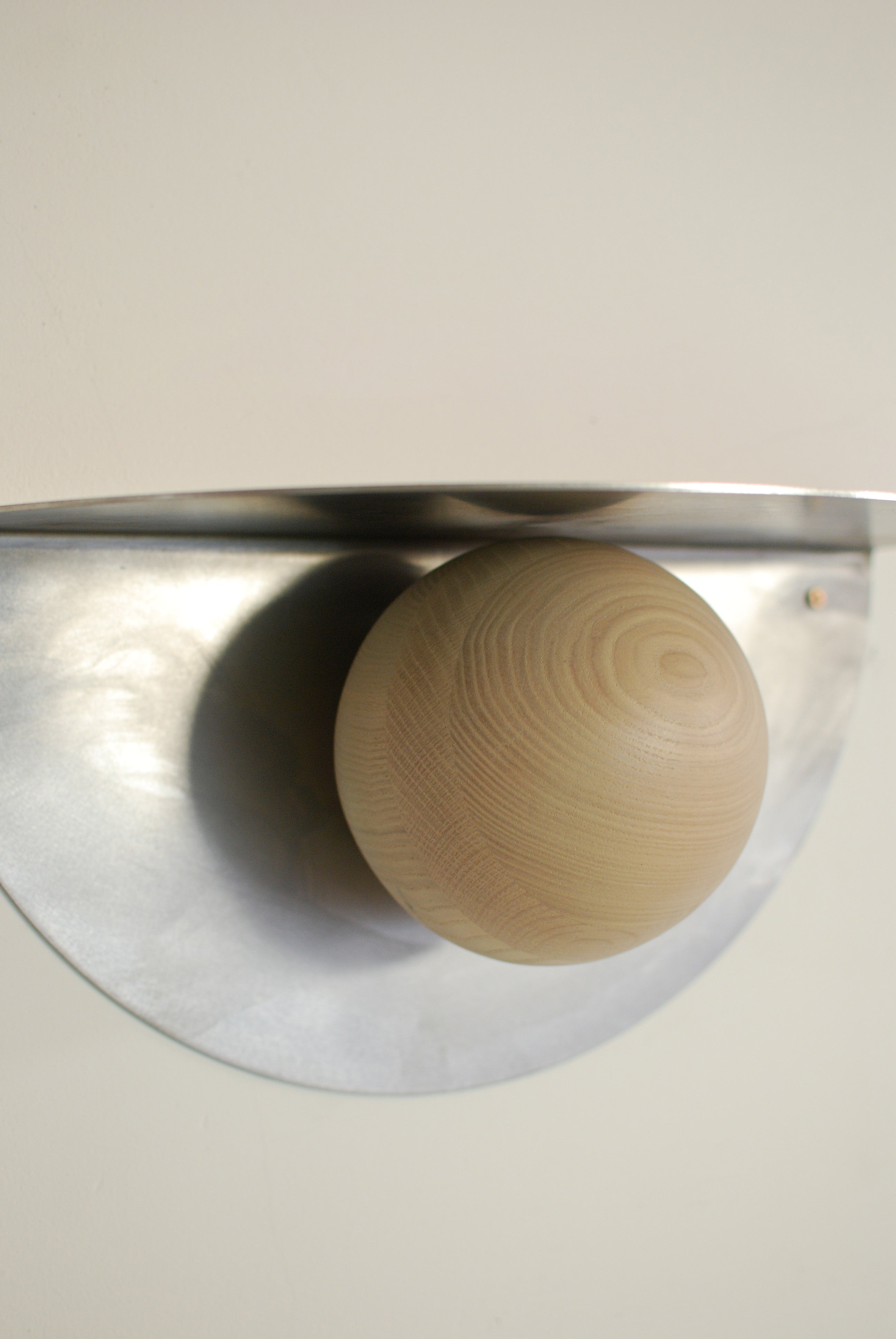 Wall shelf POP in steel and wood