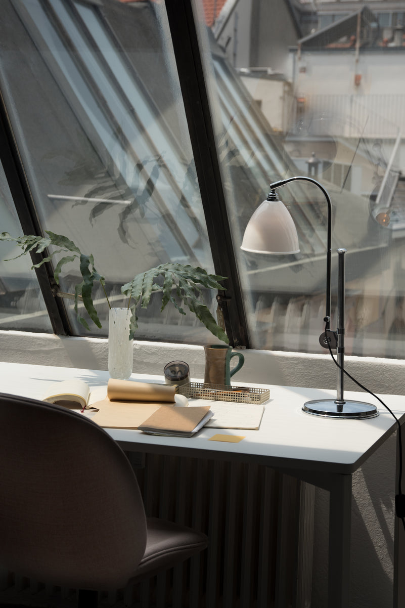 BESTLITE BL1 brass table lamp with white shade