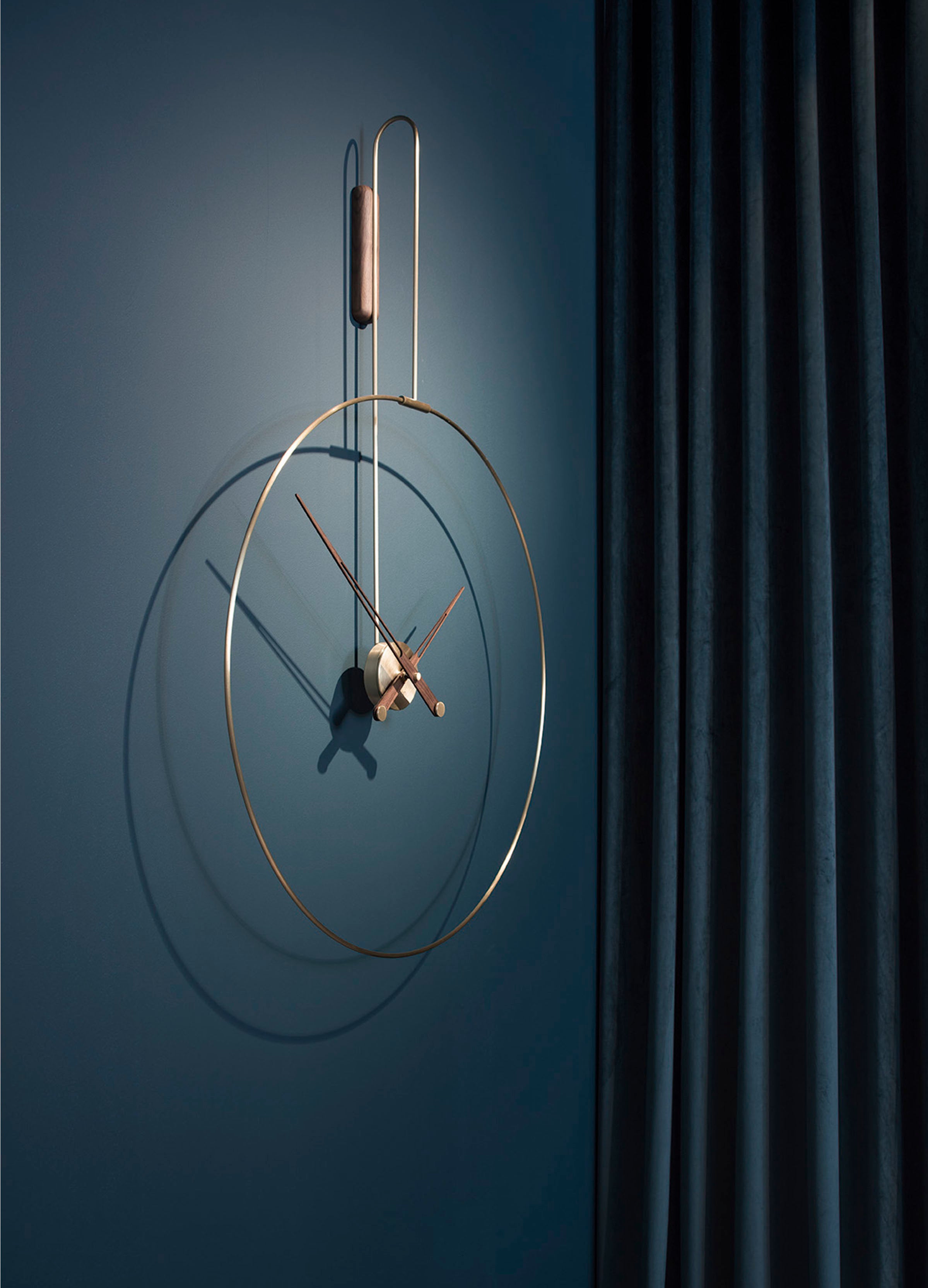 Wall Clock DARO Walnut Wood with Brass