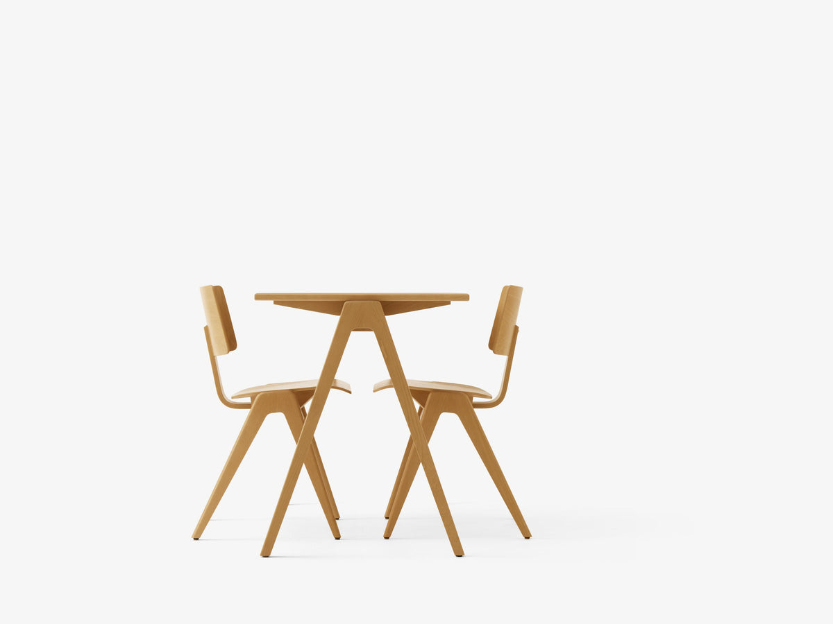 DAYSTAK Table RD2 Beech Wood