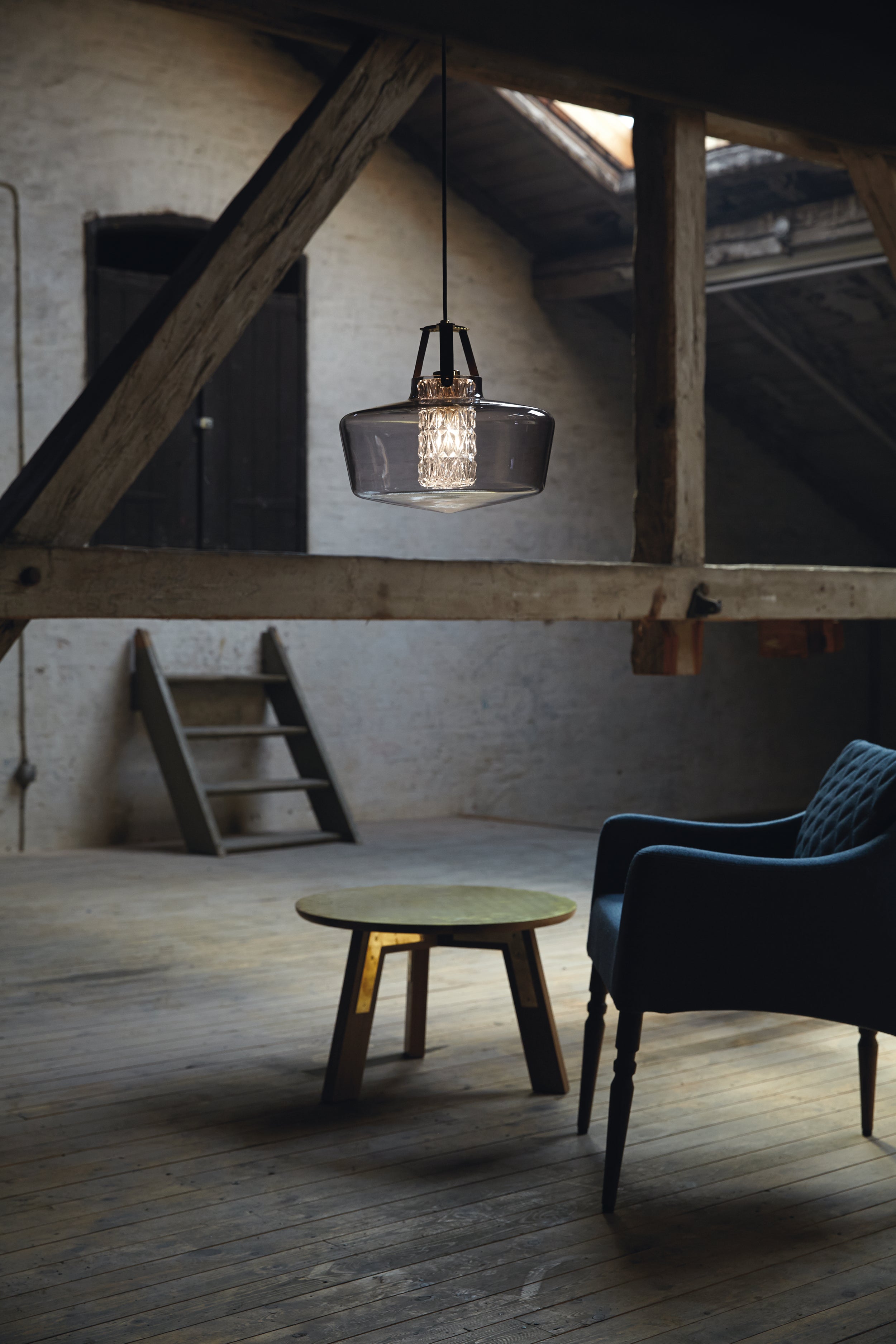 ADDICTED TO US pendant lamp smoky glass with black leather