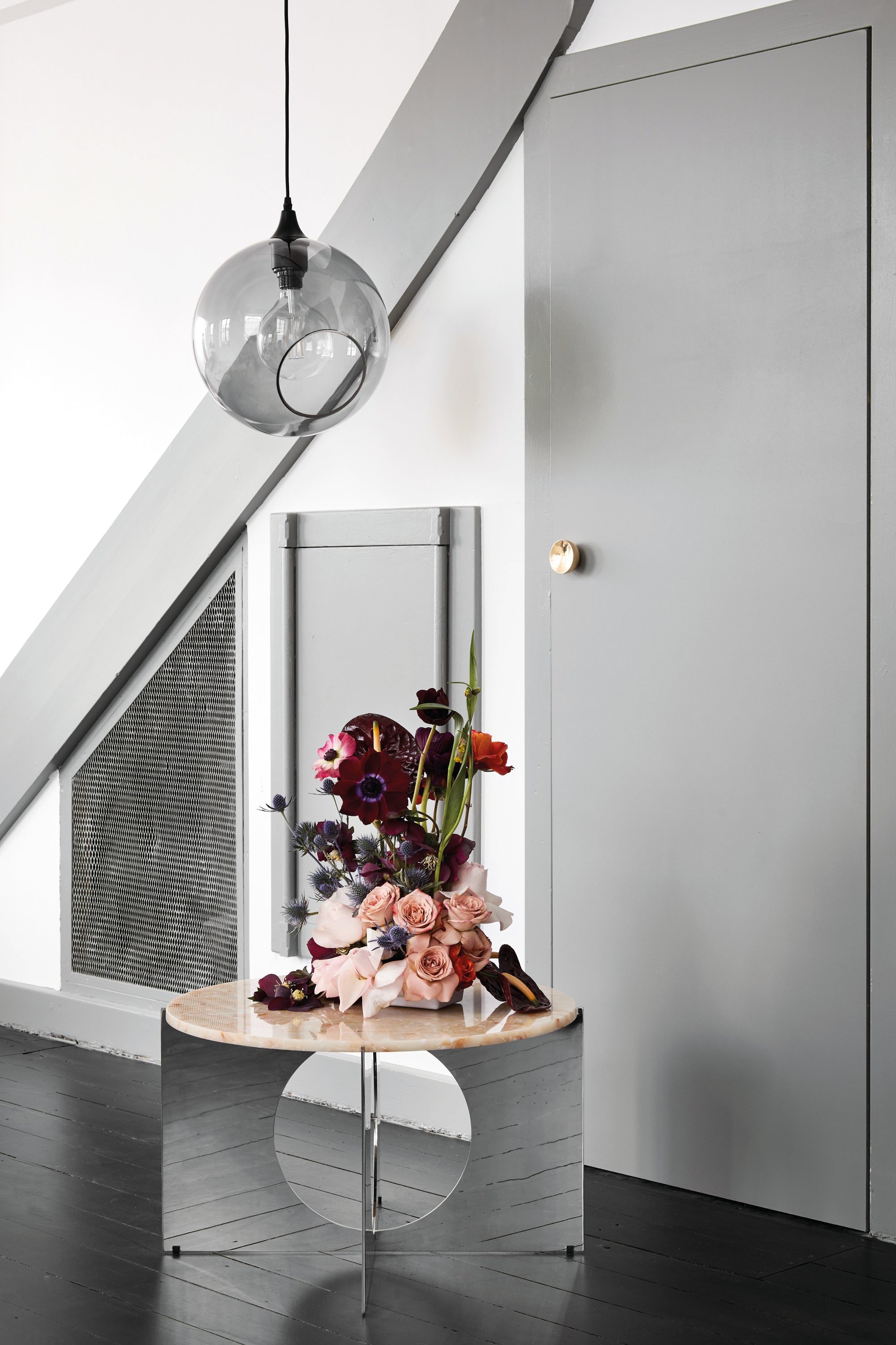 Pendelleuchte BALLROOM rauchig mit schwarzem Finish [Amelia]