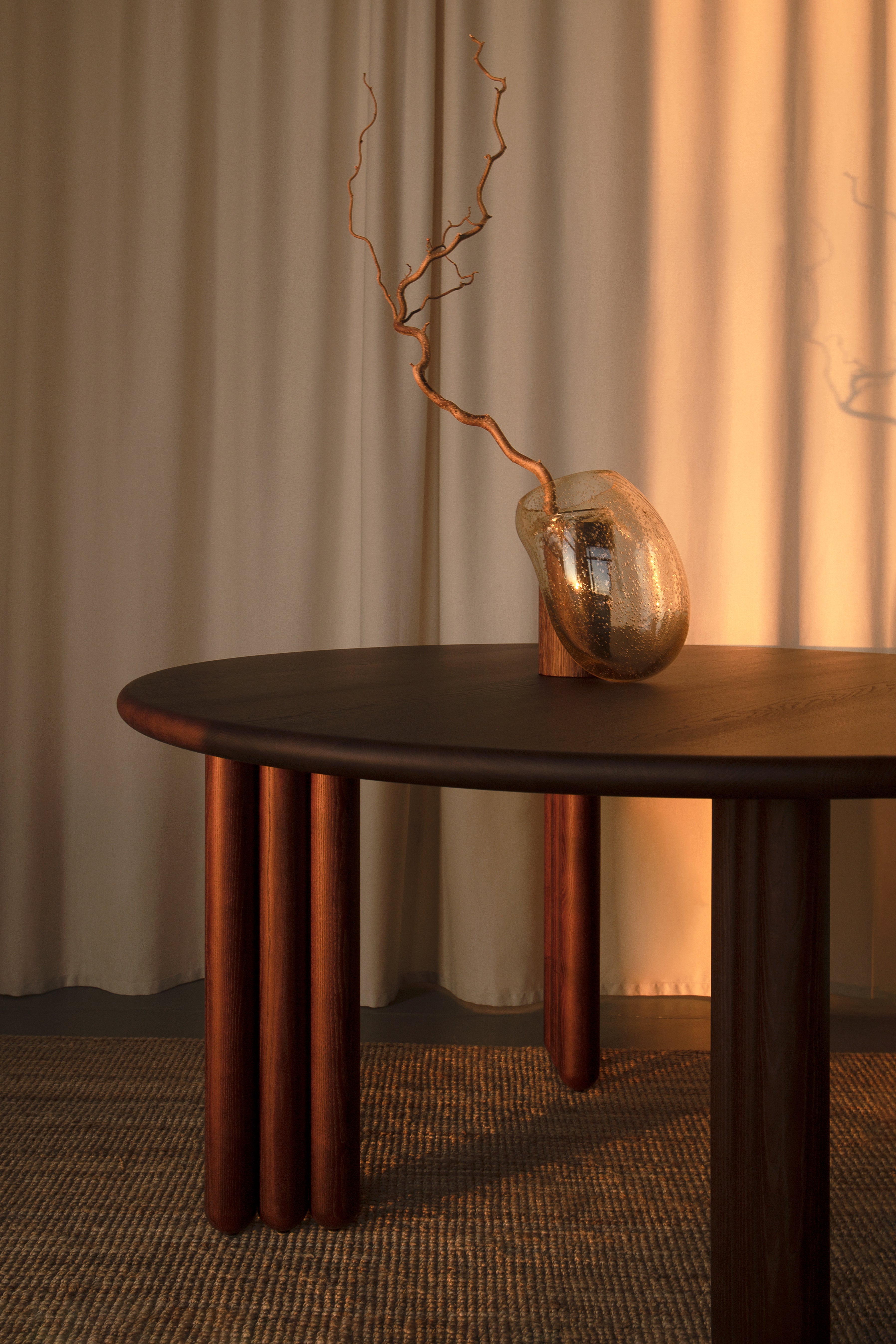 Round Table FLOCK natural ash wood
