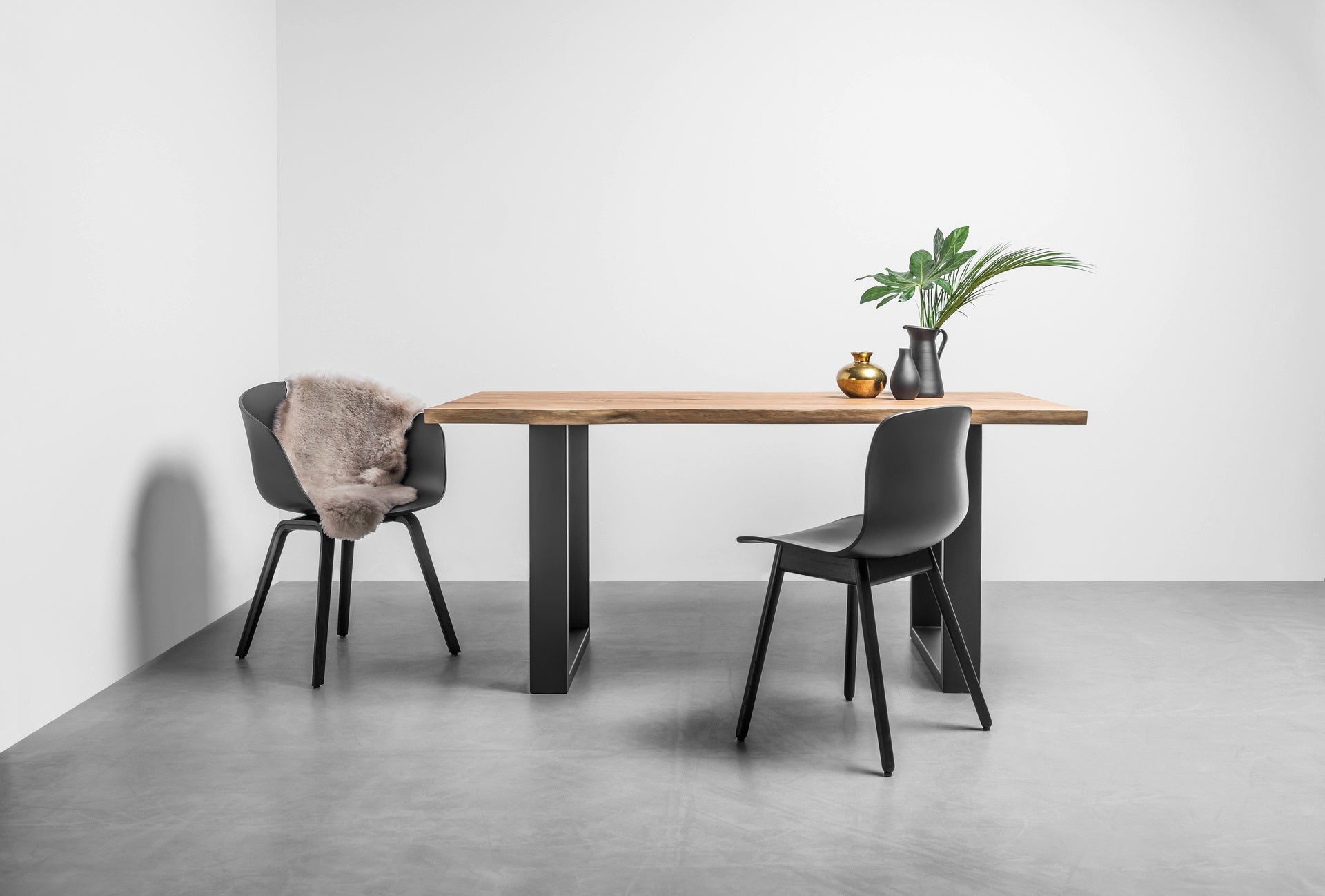 PABLO oak table top with black steel base