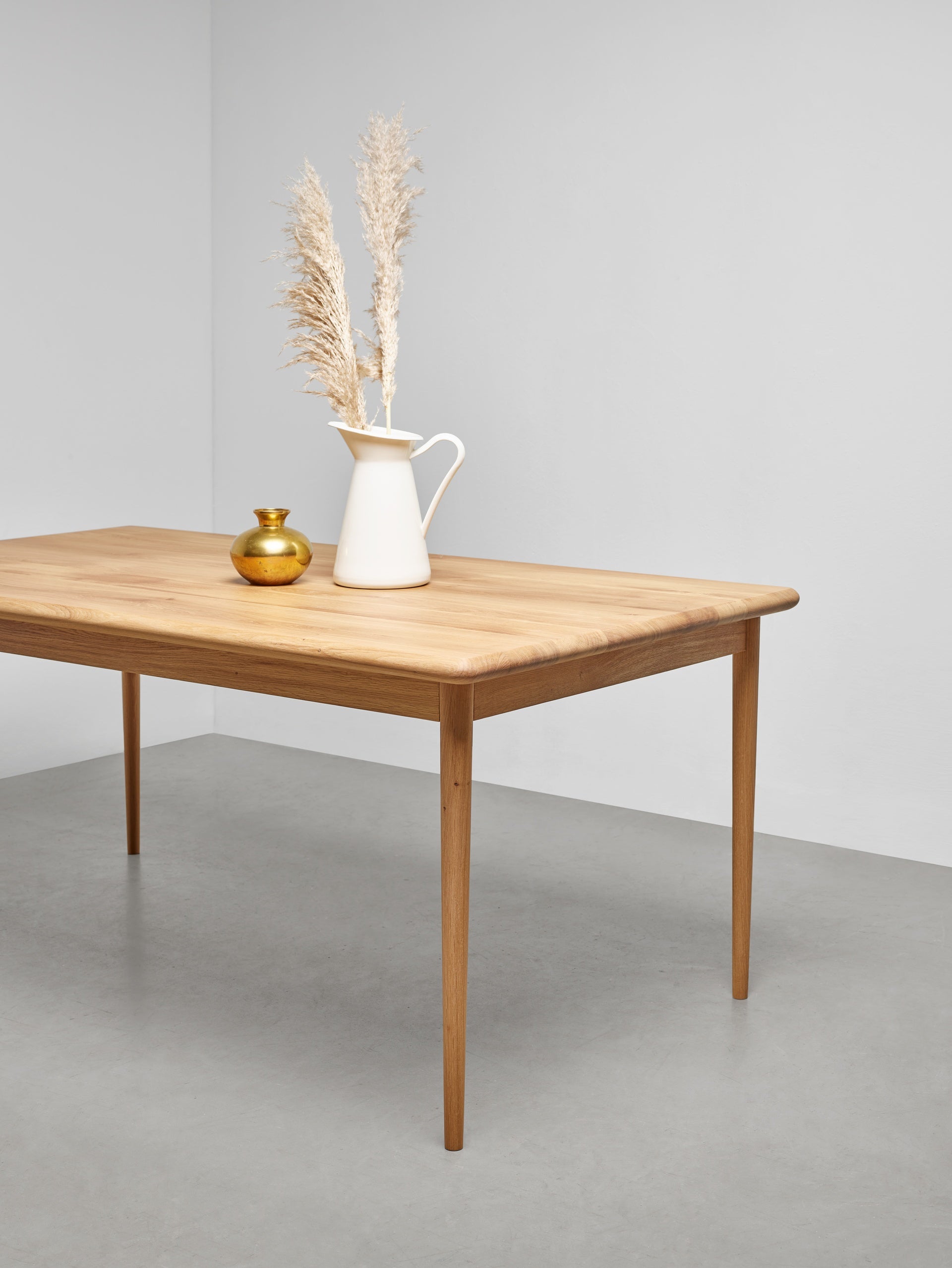 OLIVIA Table Oak Wood