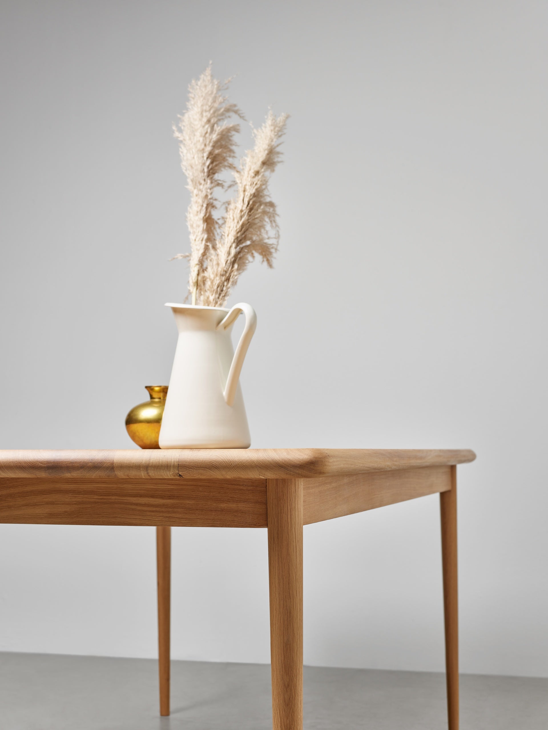 OLIVIA Table Oak Wood