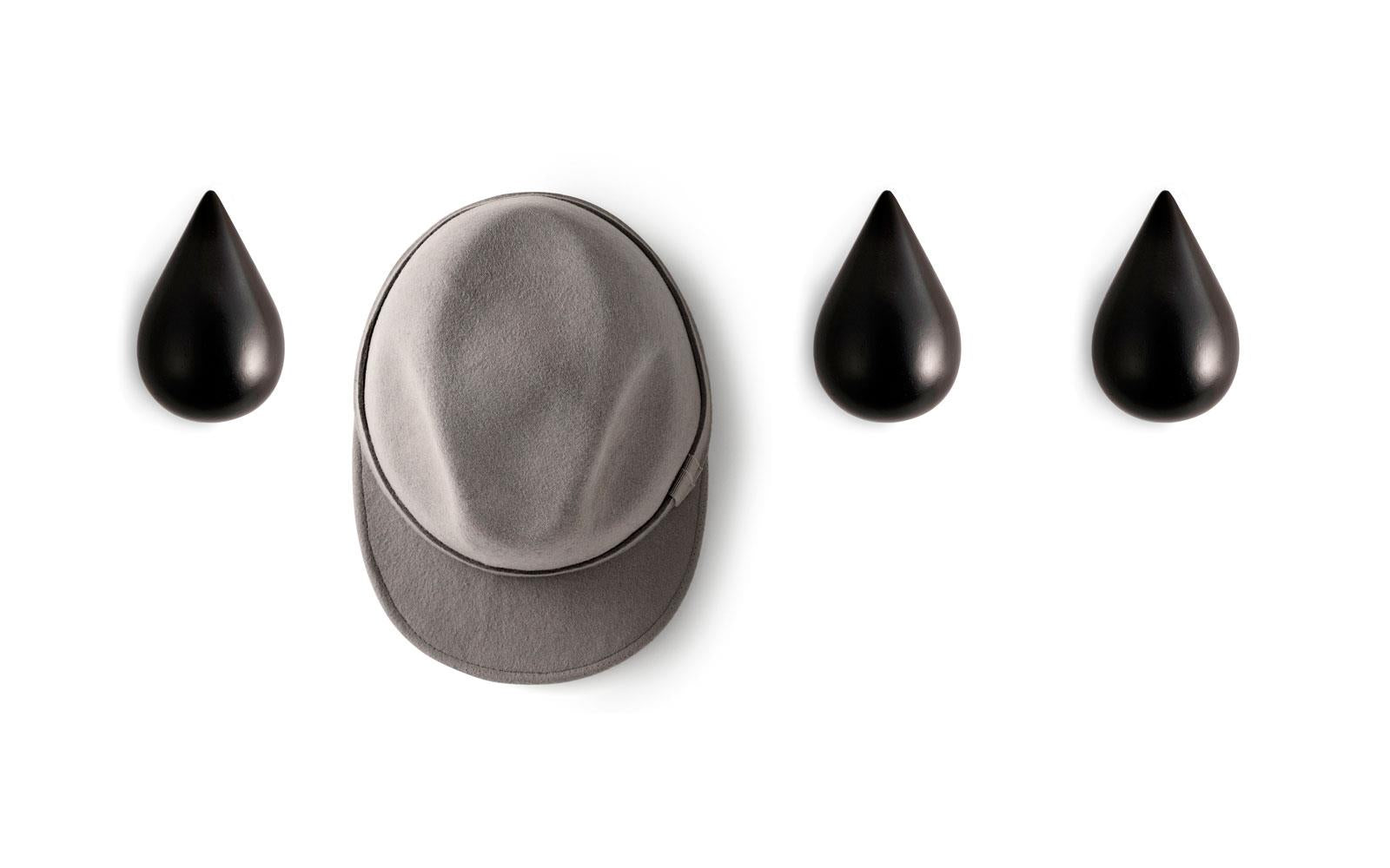 Set von DROPIT Kleiderhaken aus schwarzem Eichenholz
