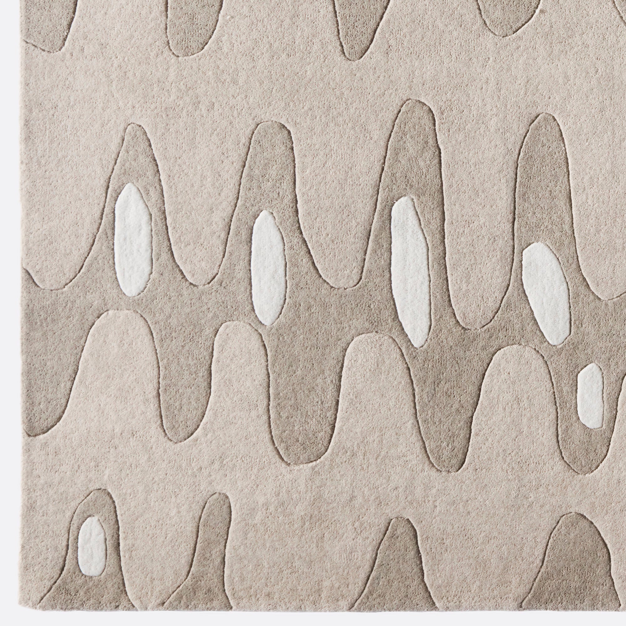Wavy Beige Carpet