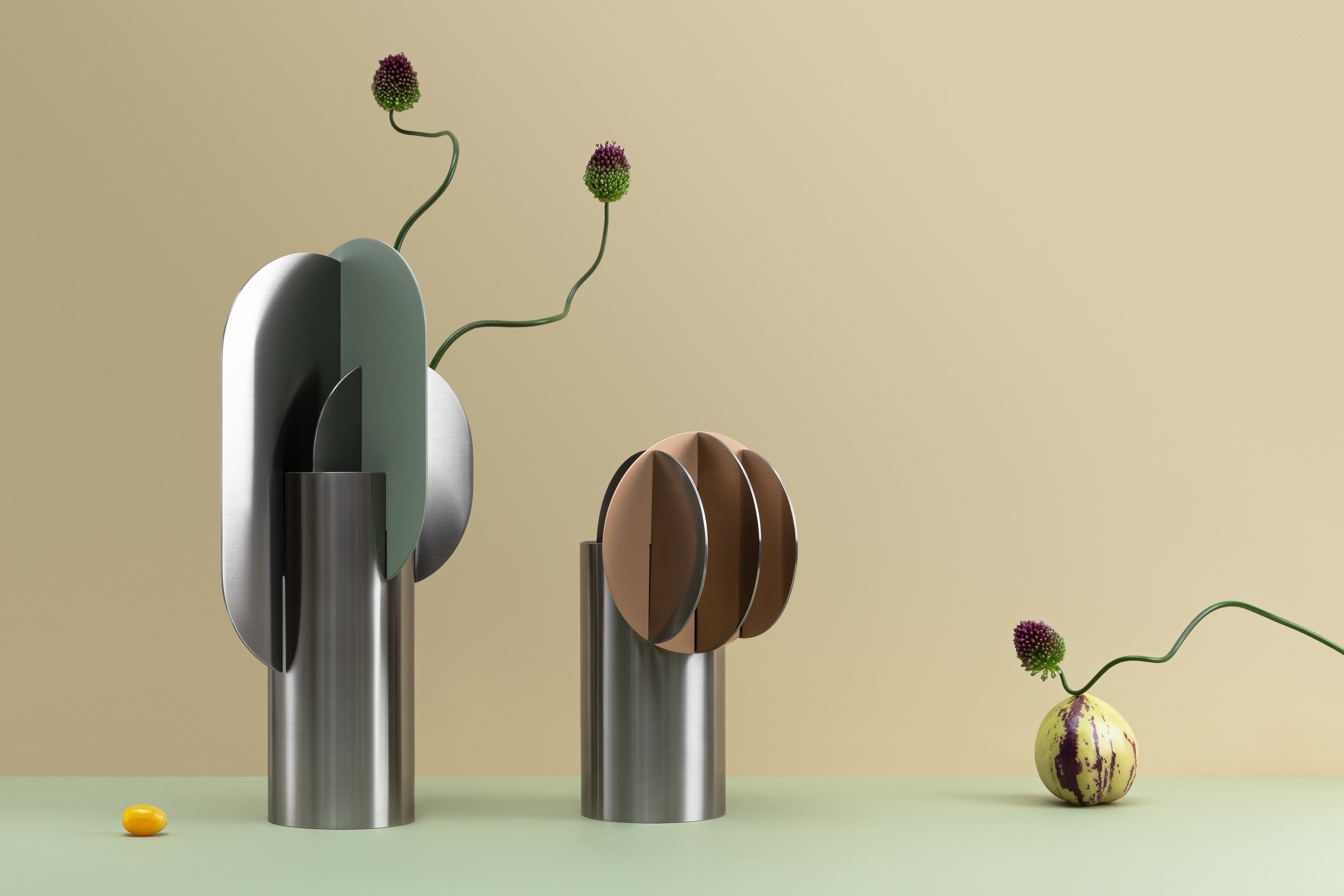 DELAUNAY Steel Vase in Powder Pink