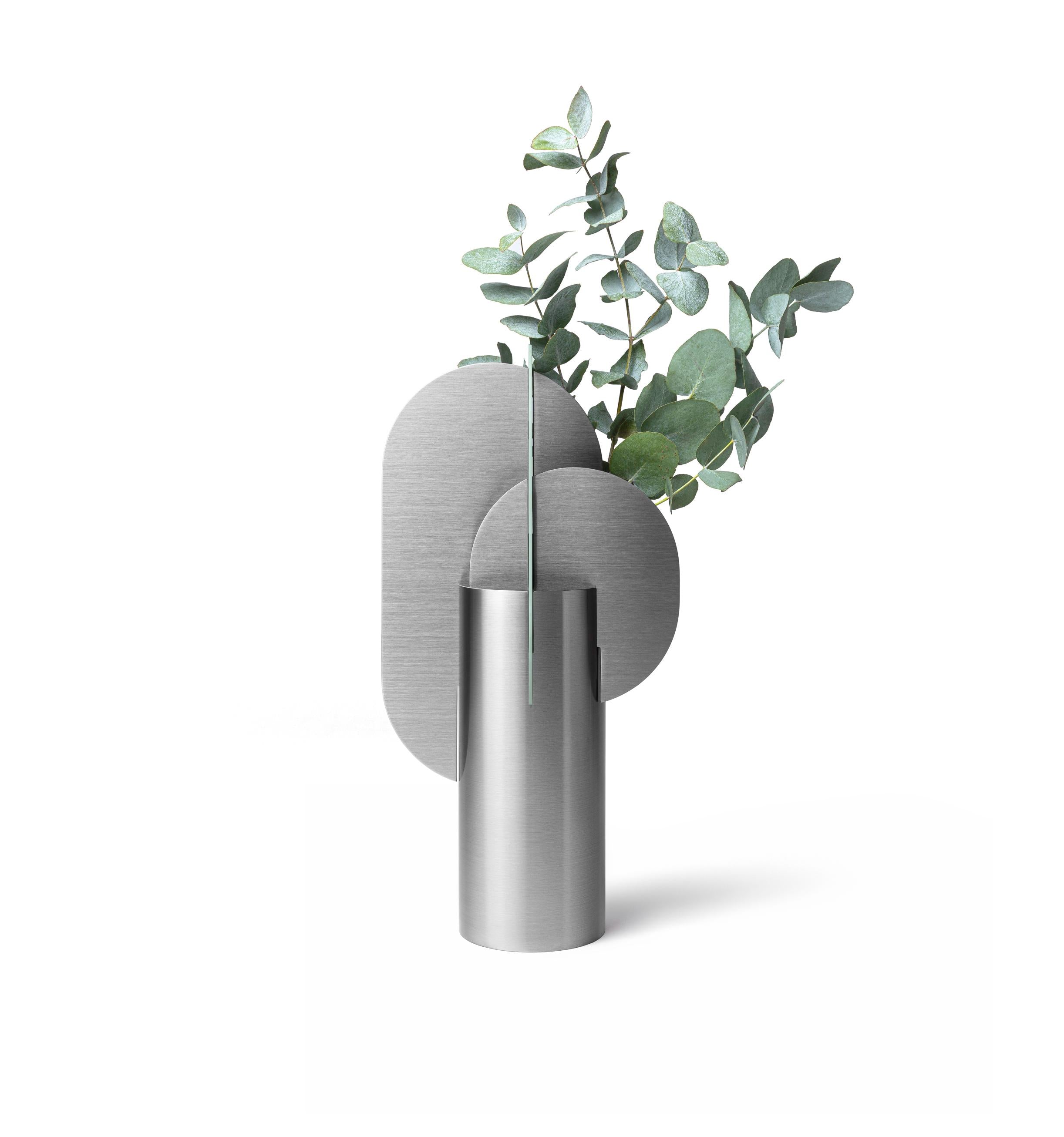 Steel vase EKSTER with green