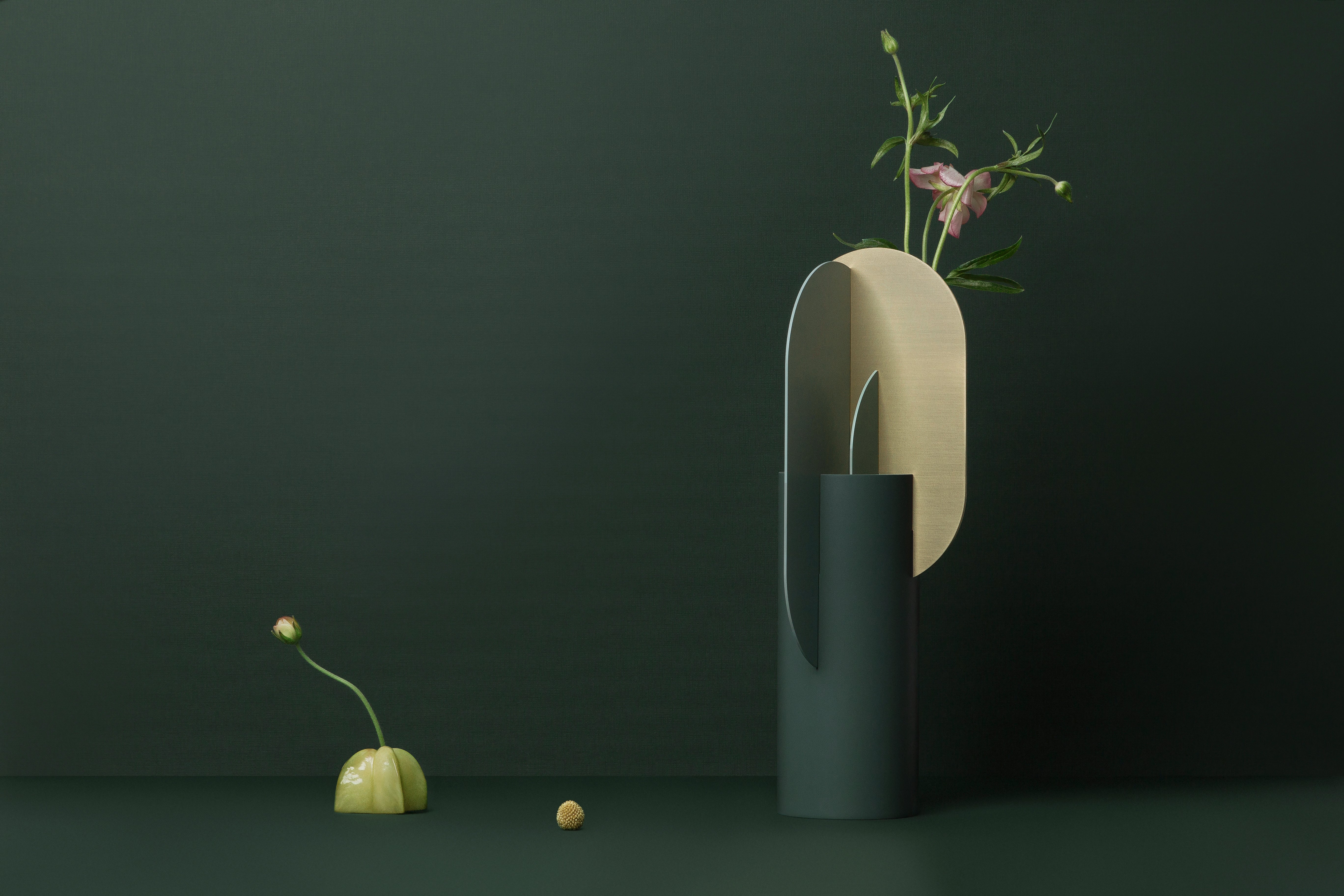 EKSTER green vase with brass