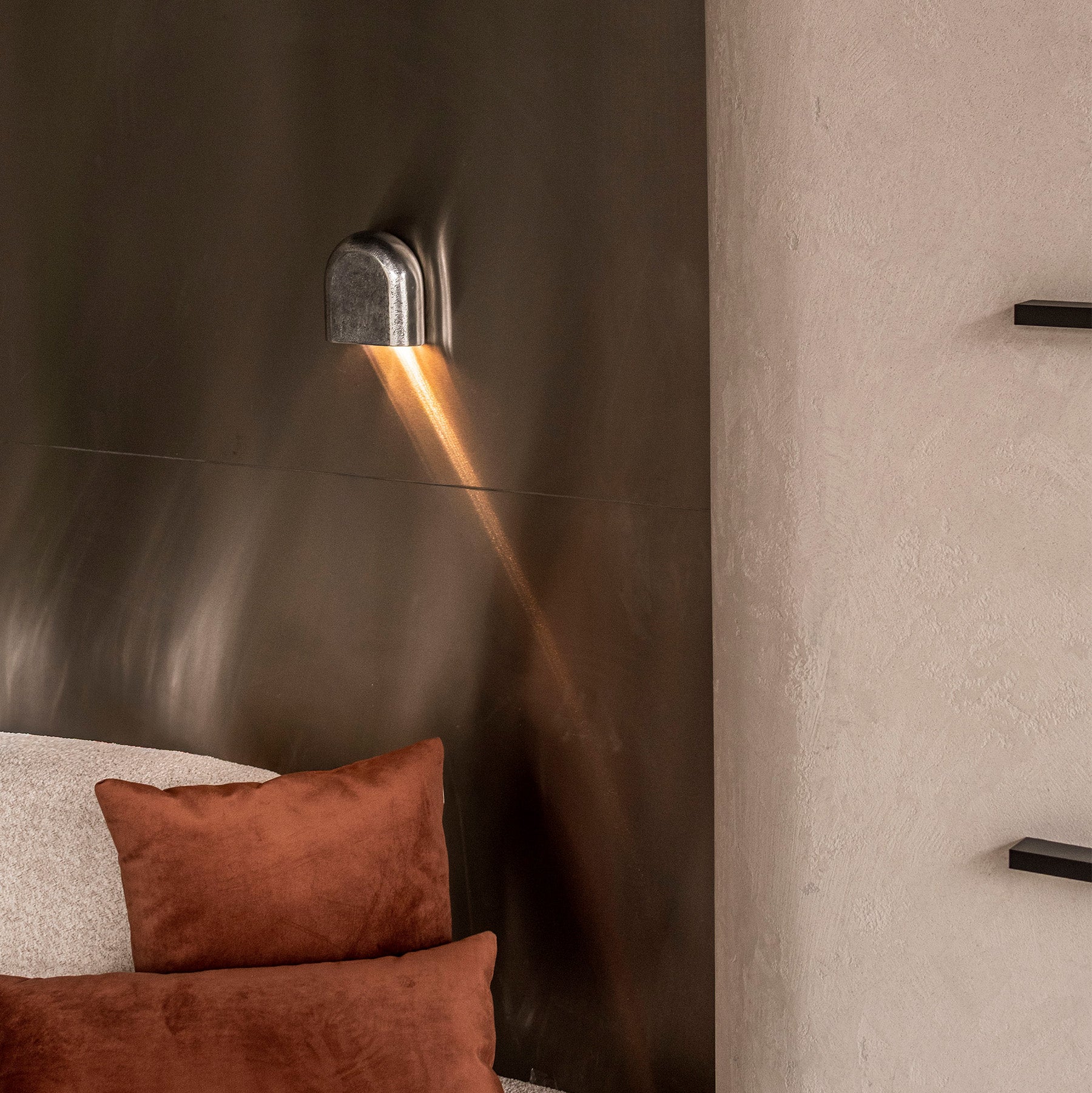 FOBOS Aluminum Wall Sconce