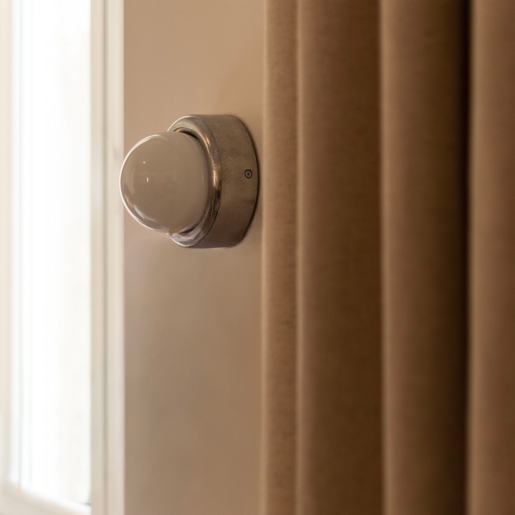 SOLO Wall Lamp with Opal Glass and Aluminum Base