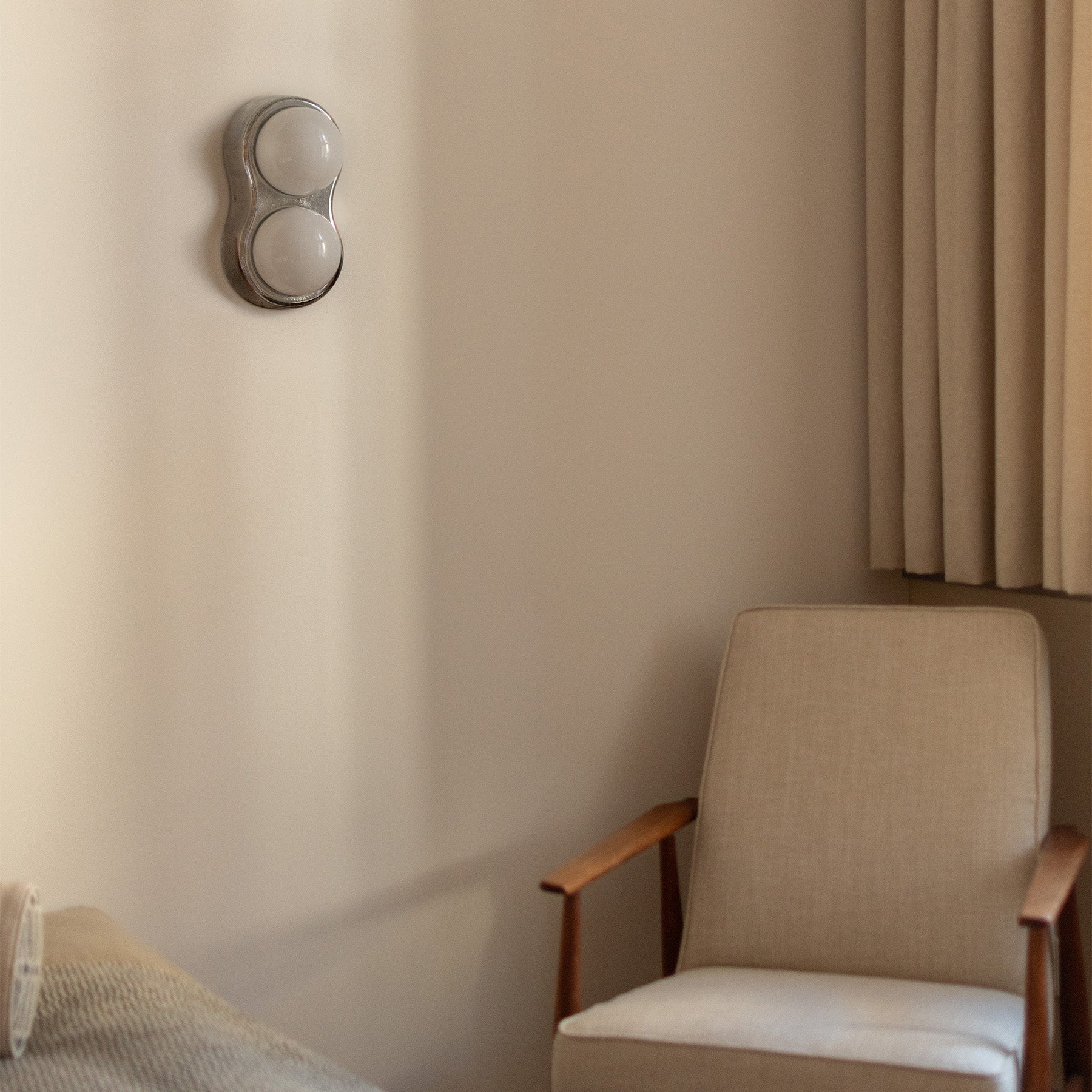 SWING Wall Lamp with Opal Glass and Aluminum Base