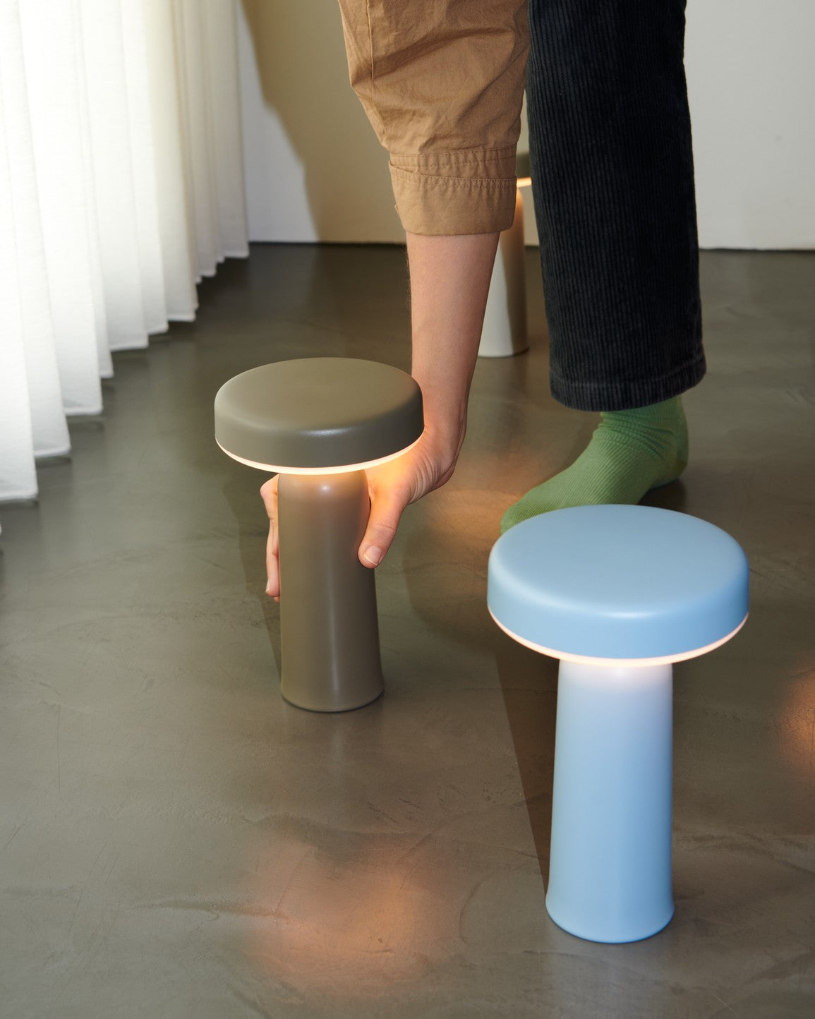 Portable outdoor lamp EASE blue