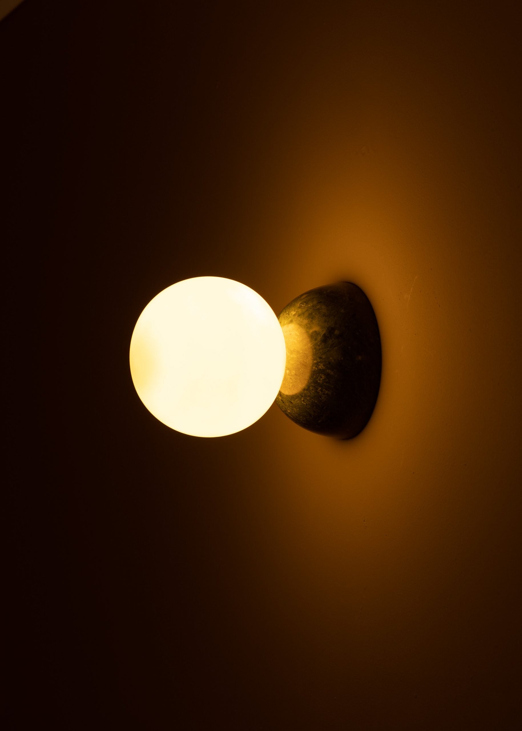 Wall lamp EKLIPSO black marble