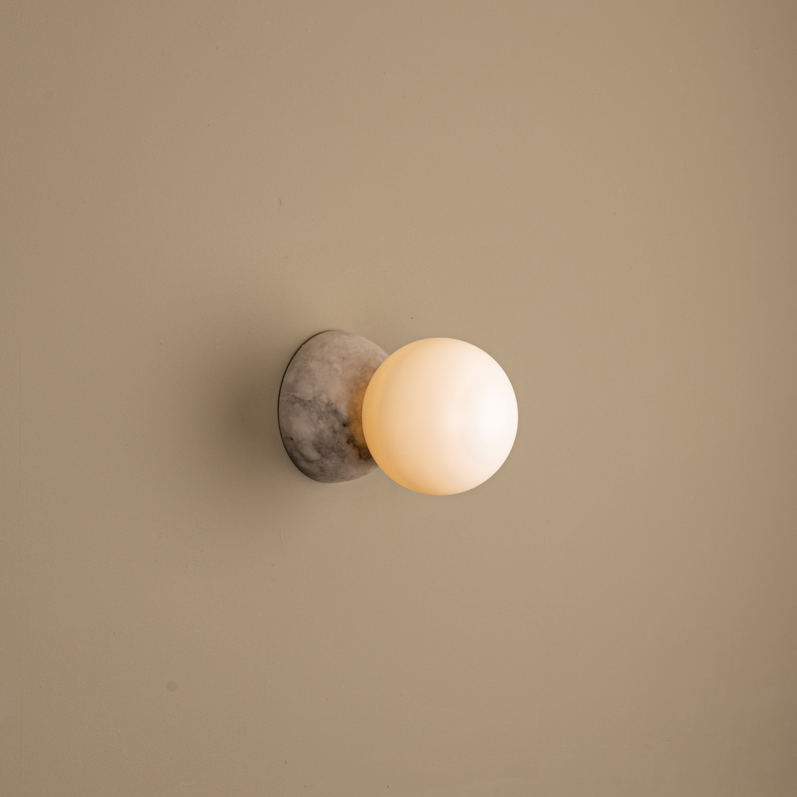 Wall lamp EKLIPSO dark beige alabaster